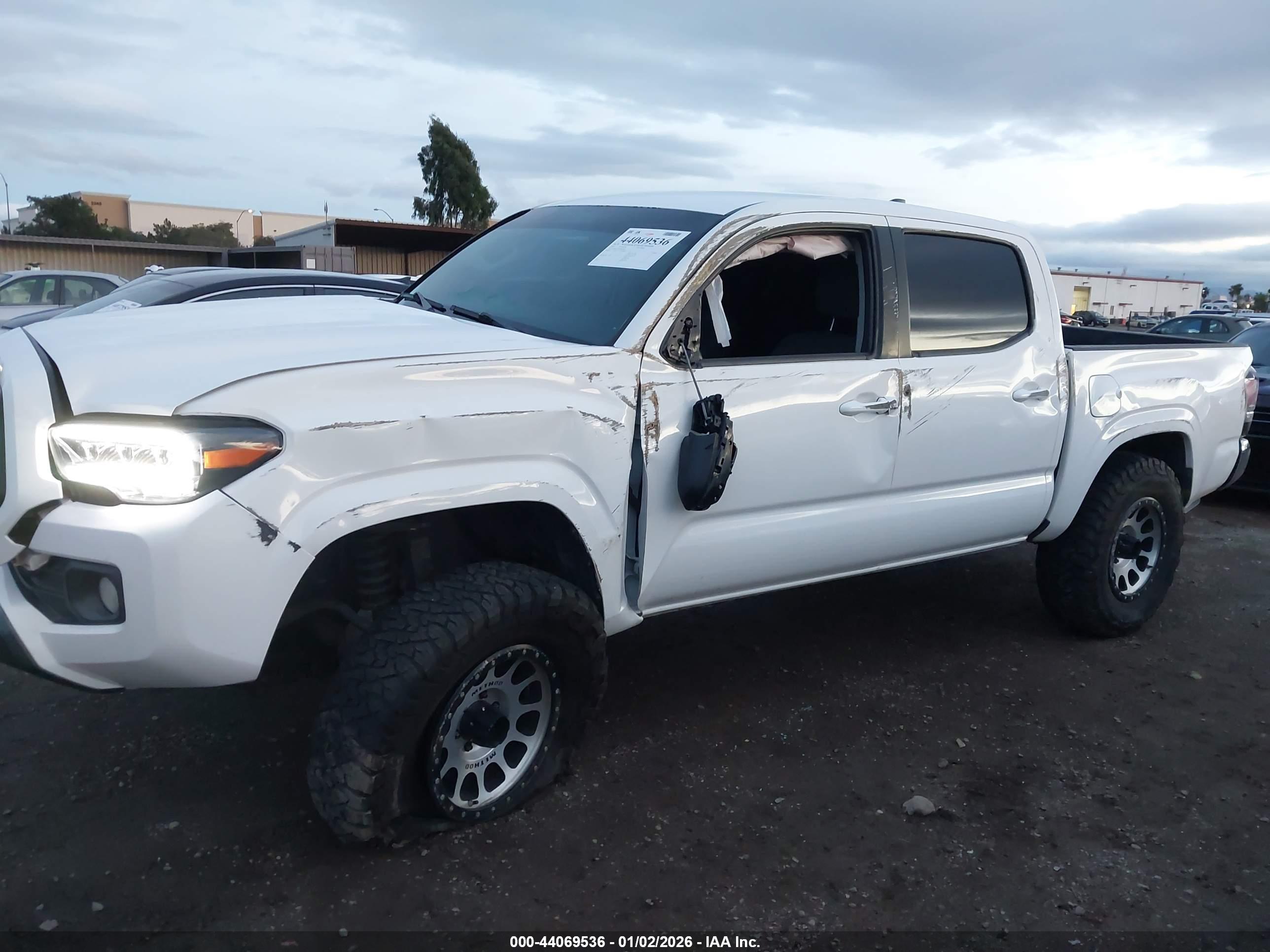 TOYOTA TACOMA image 6