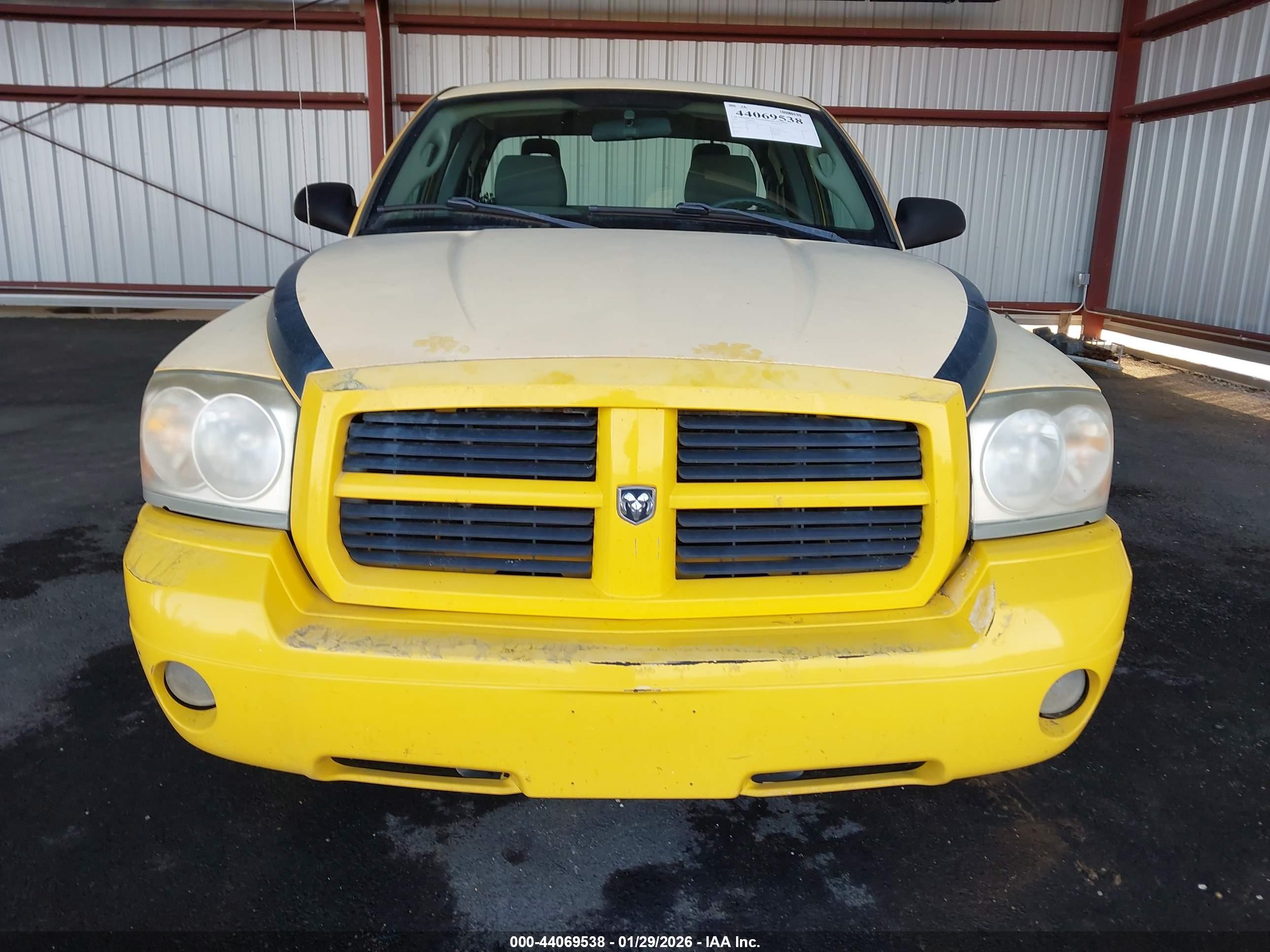 DODGE DAKOTA image 6