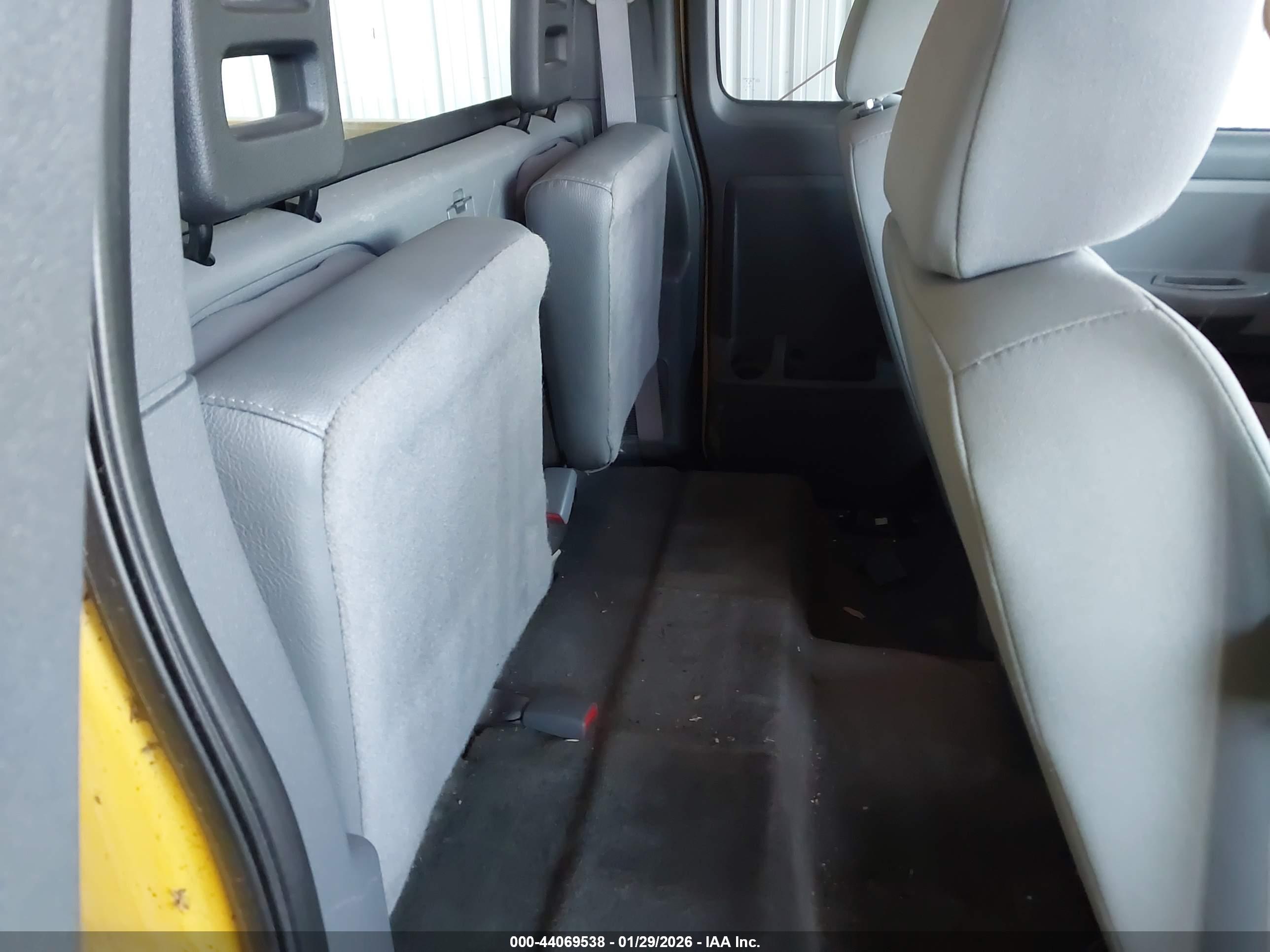 DODGE DAKOTA image 8