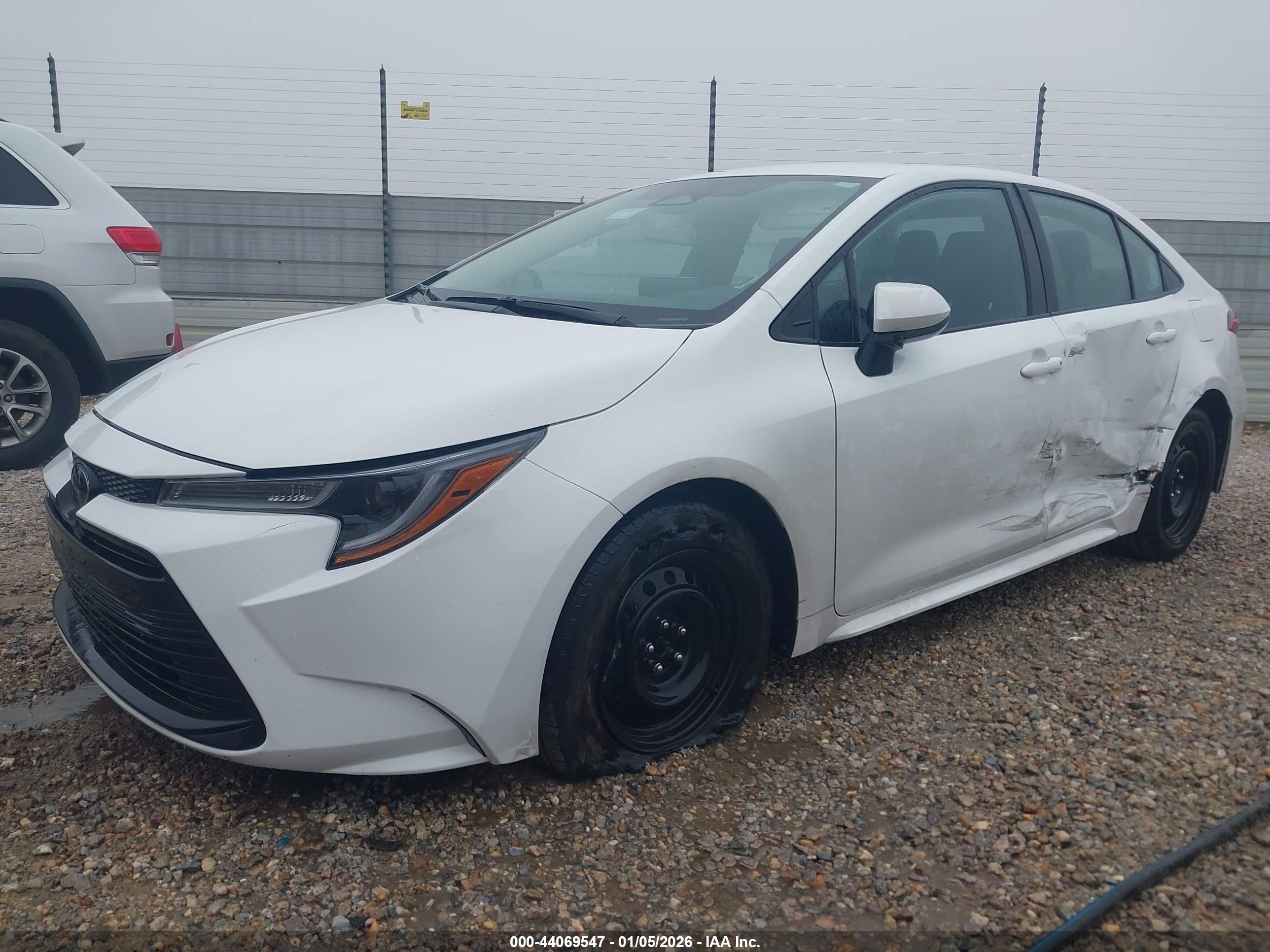 TOYOTA COROLLA image 2