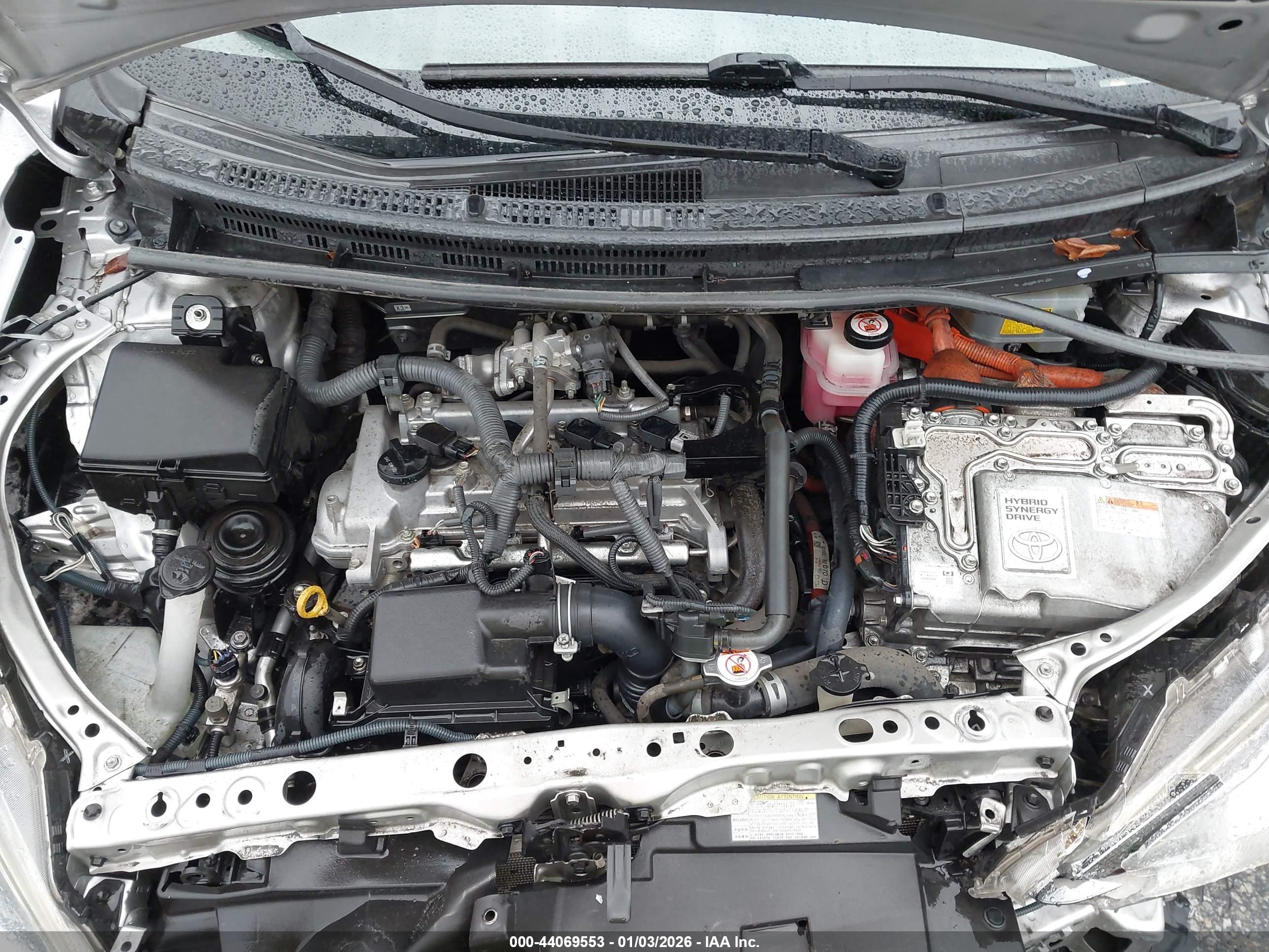 TOYOTA PRIUS image 10