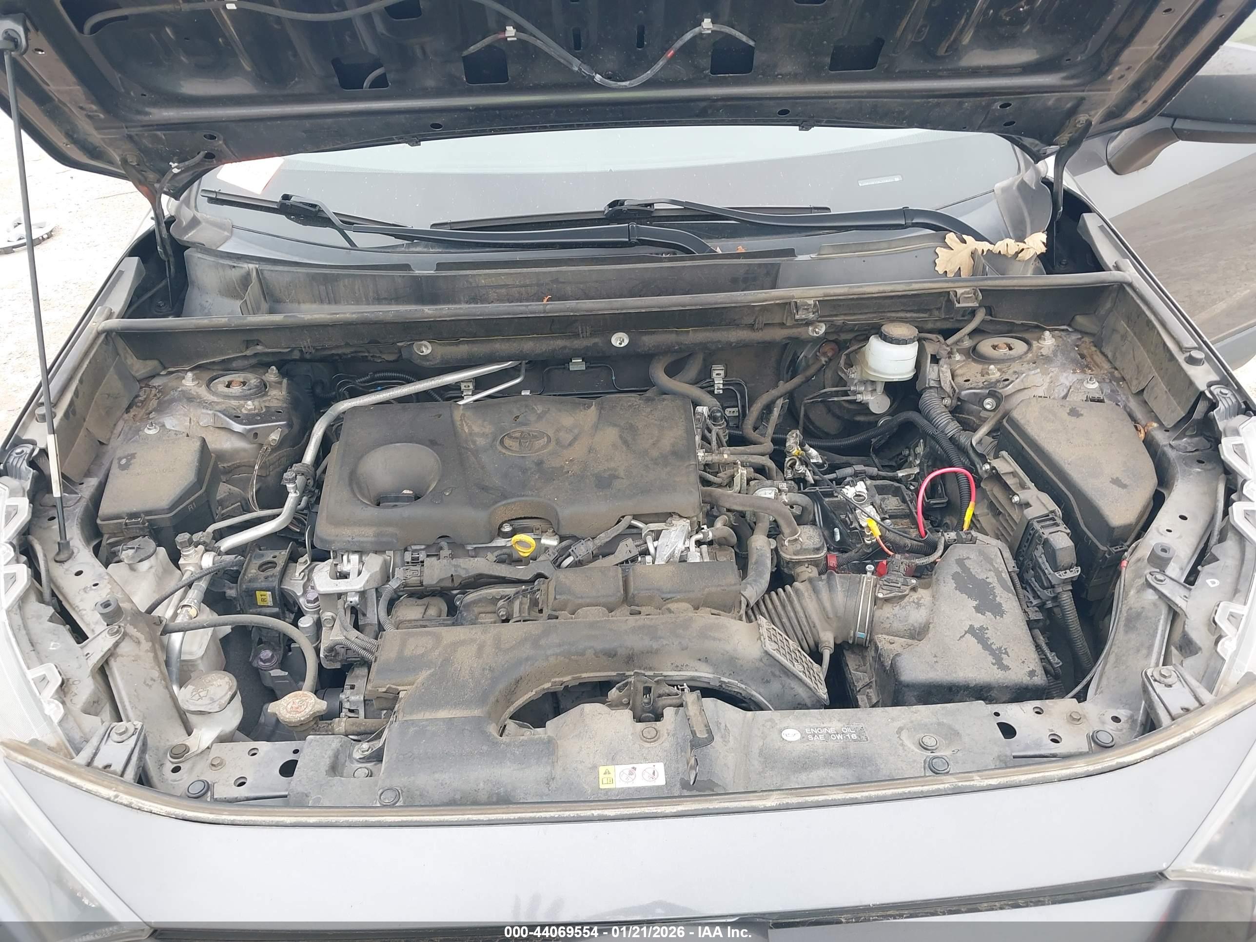 TOYOTA RAV4 image 10