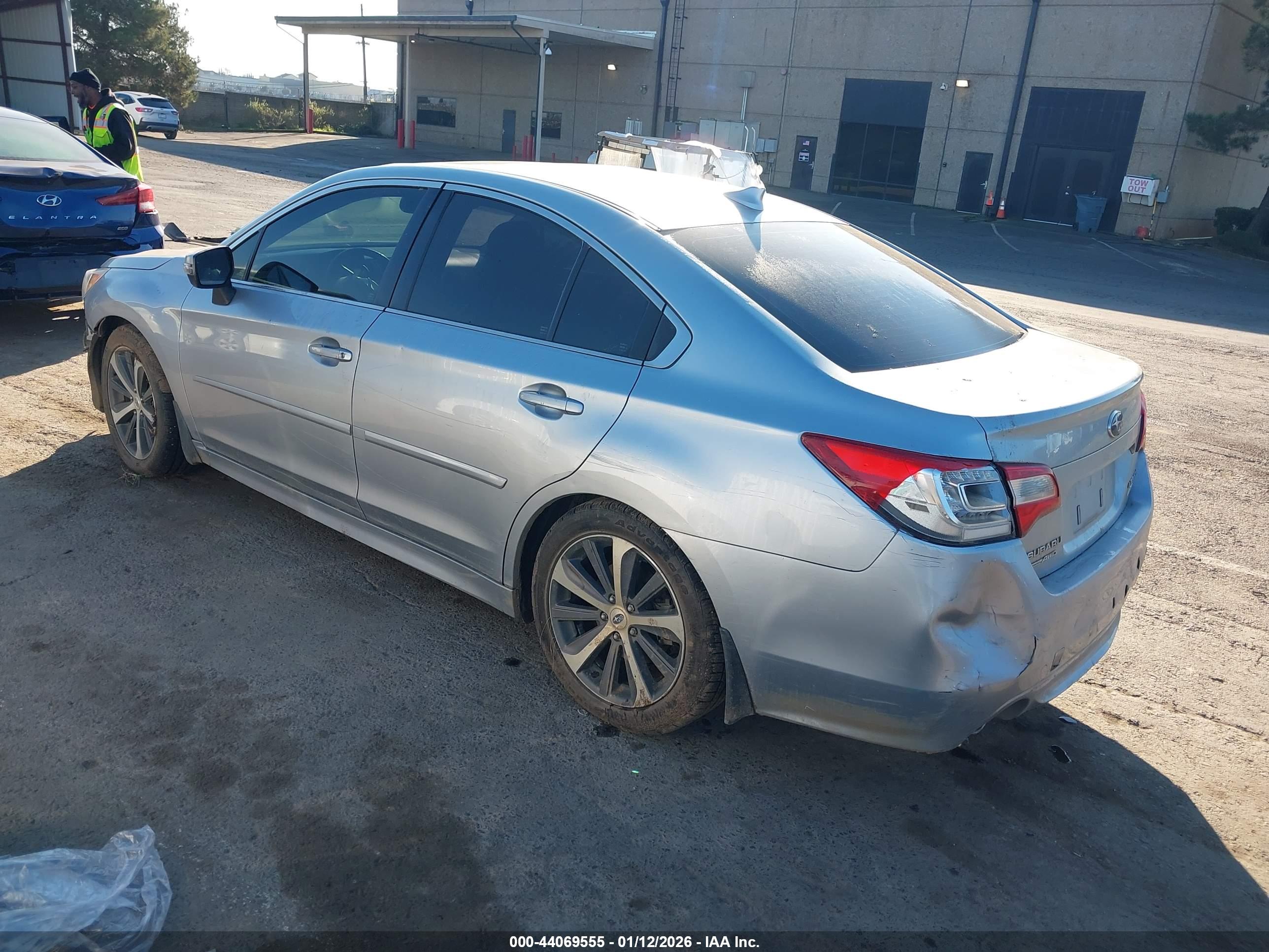 SUBARU LEGACY image 3