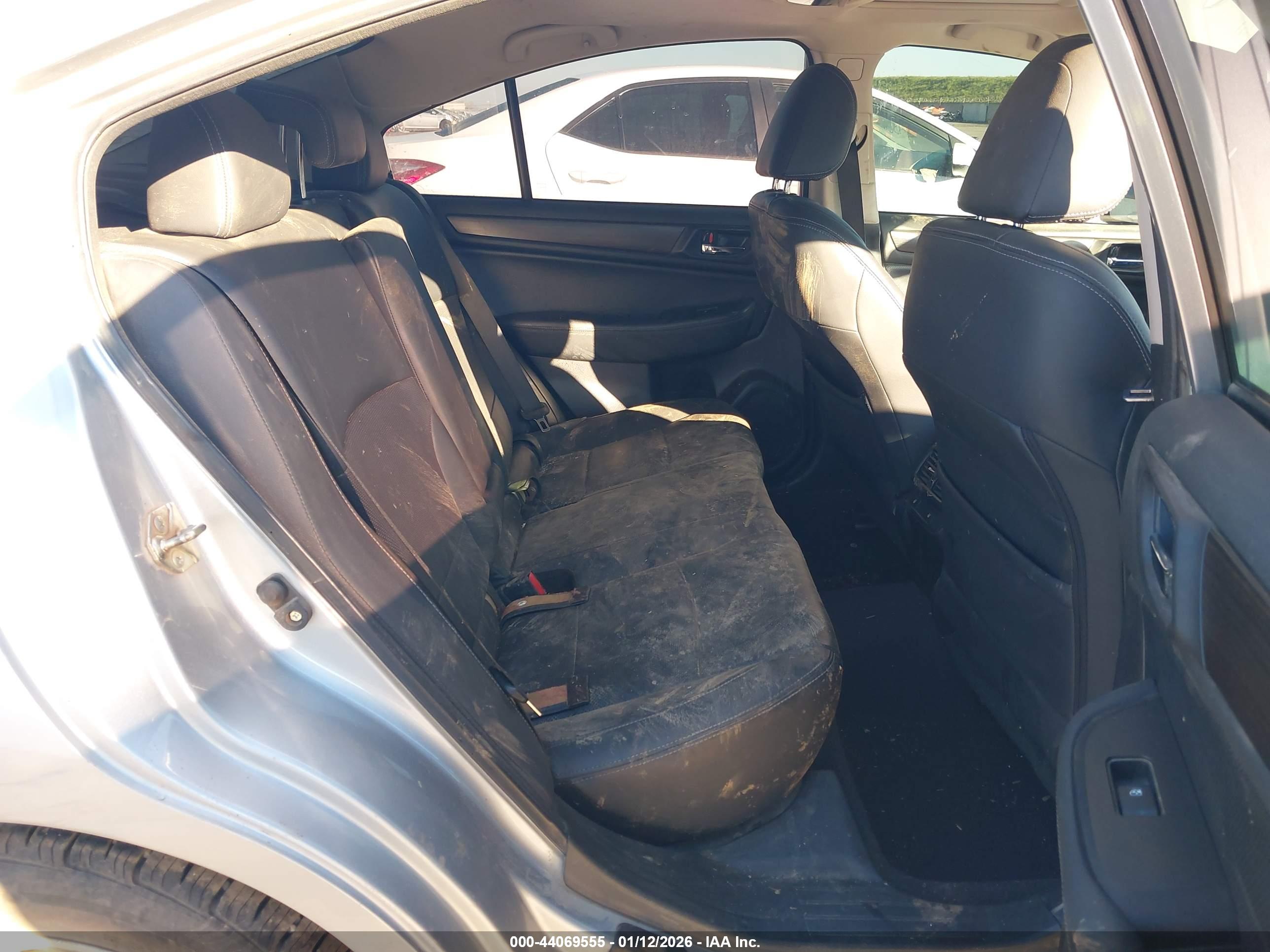 SUBARU LEGACY image 8