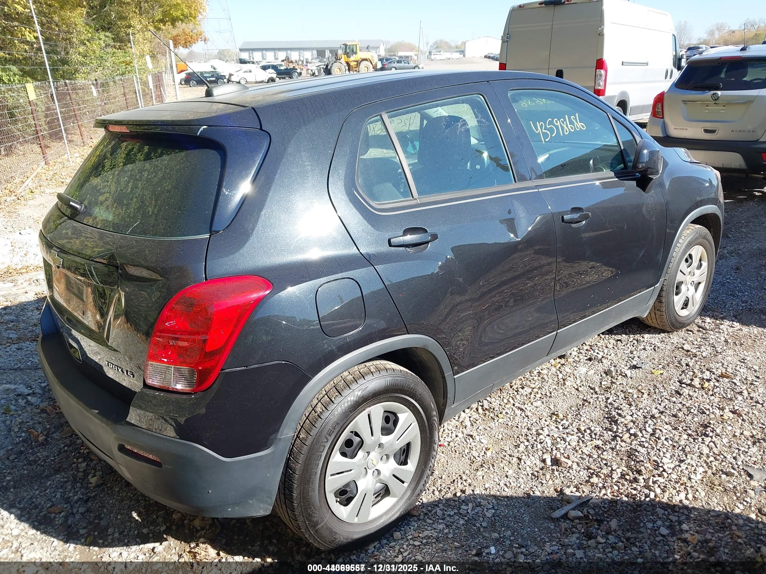 CHEVROLET TRAX image 4