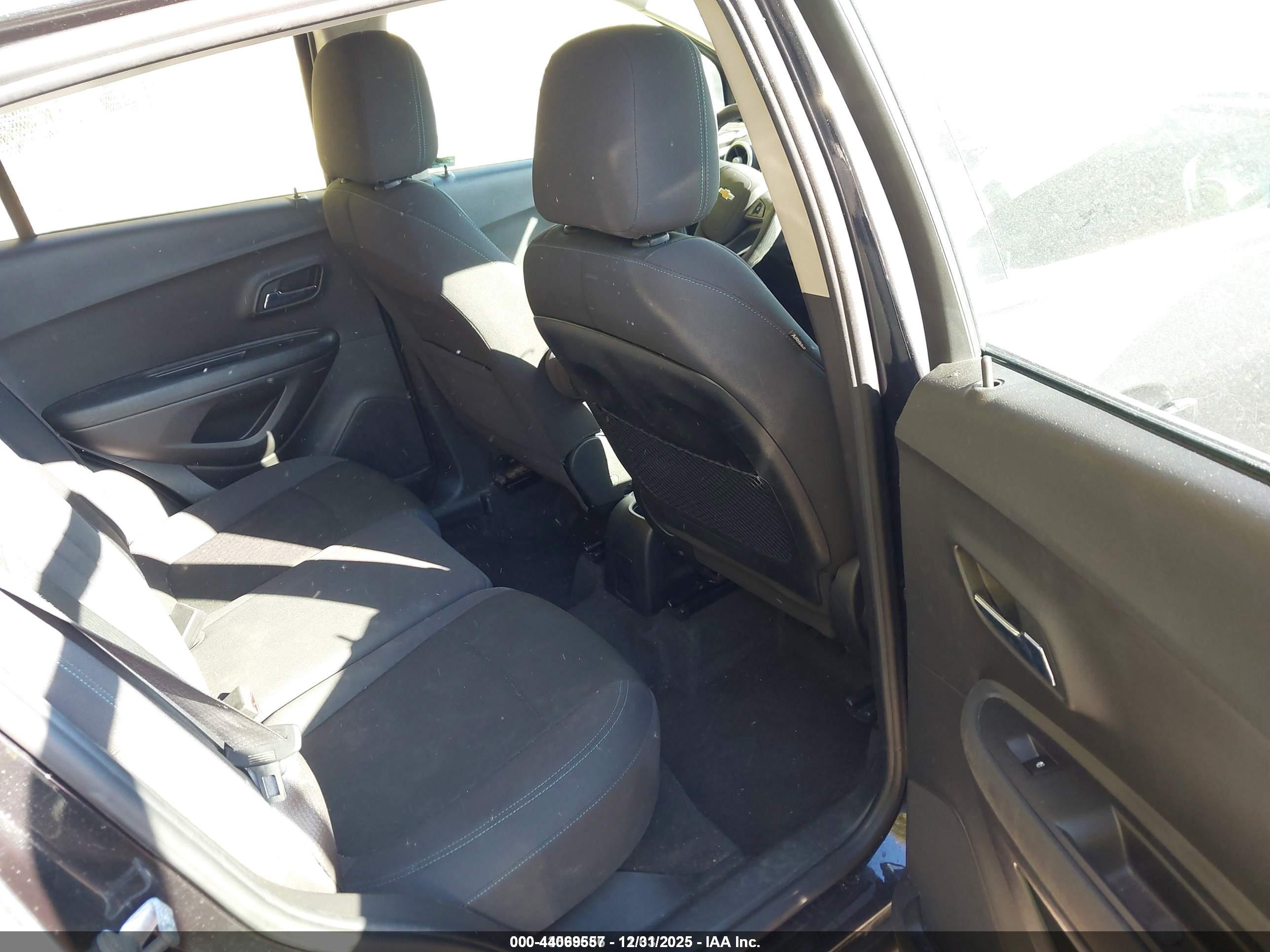 CHEVROLET TRAX image 8