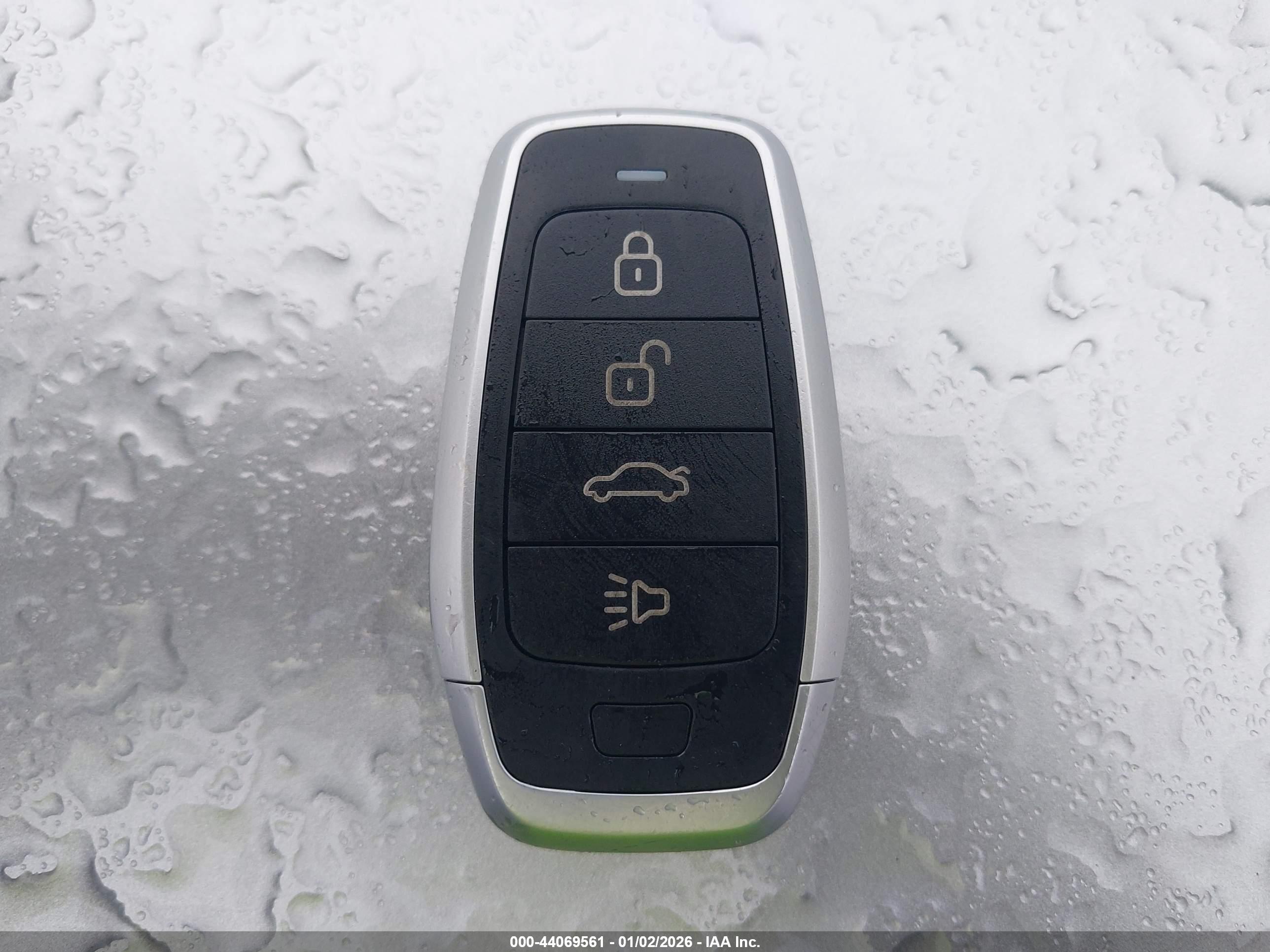 HYUNDAI SONATA image 11