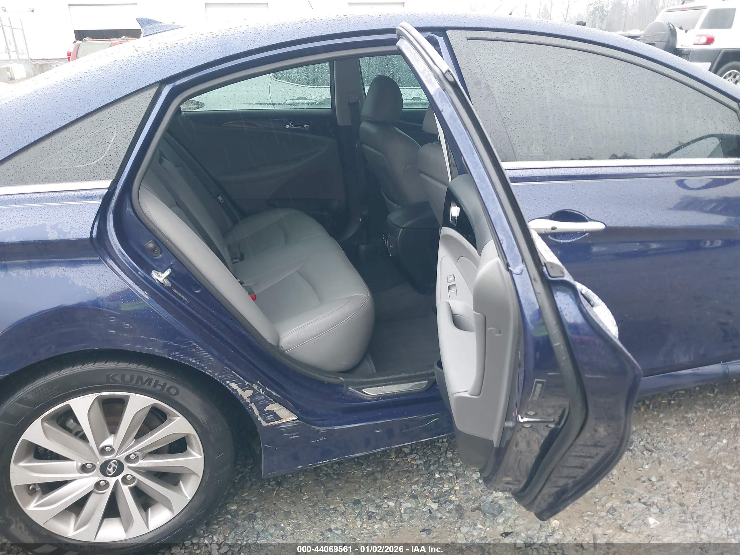 HYUNDAI SONATA image 8