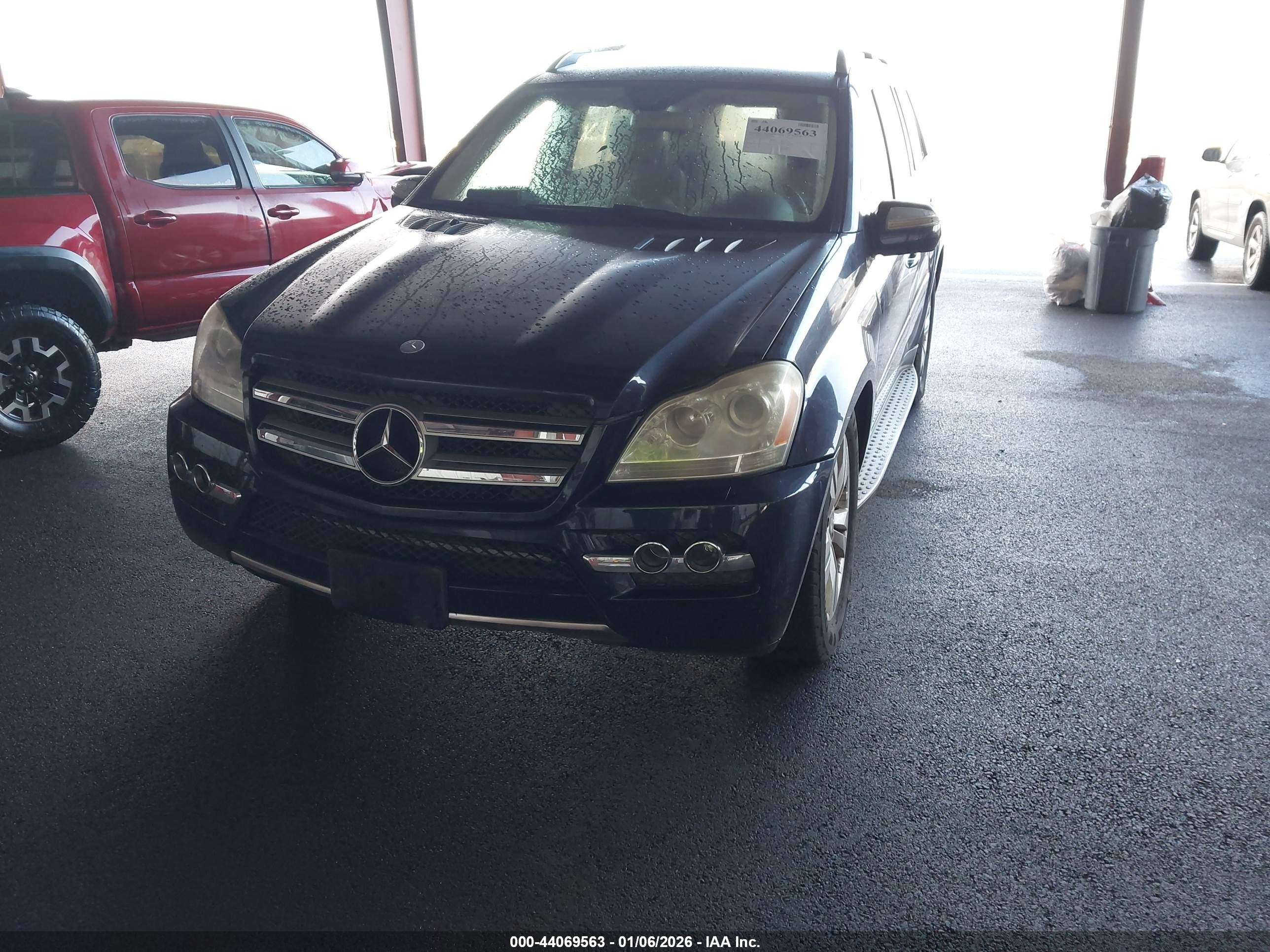 MERCEDES-BENZ GL image 6