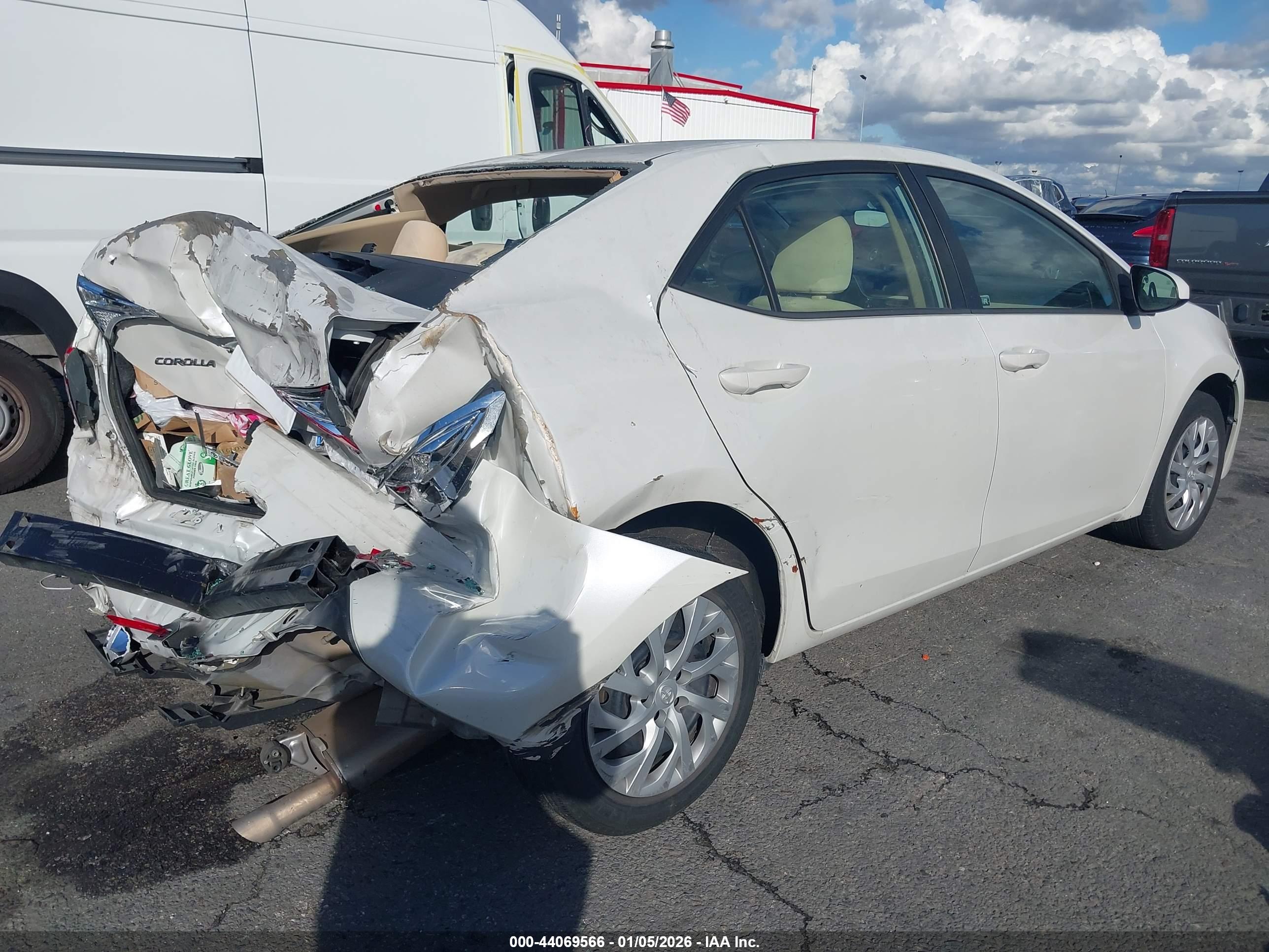 TOYOTA COROLLA image 4