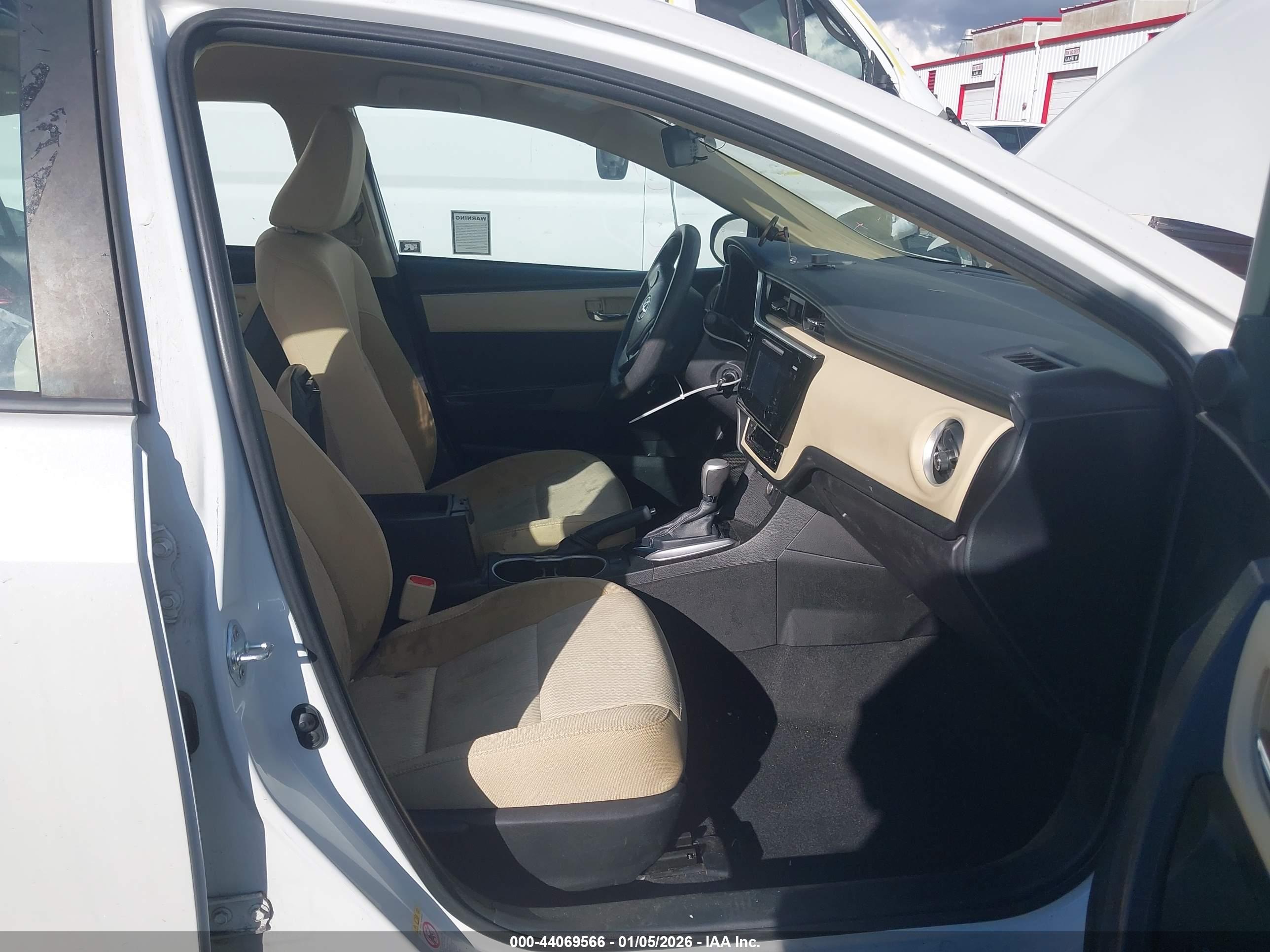 TOYOTA COROLLA image 5