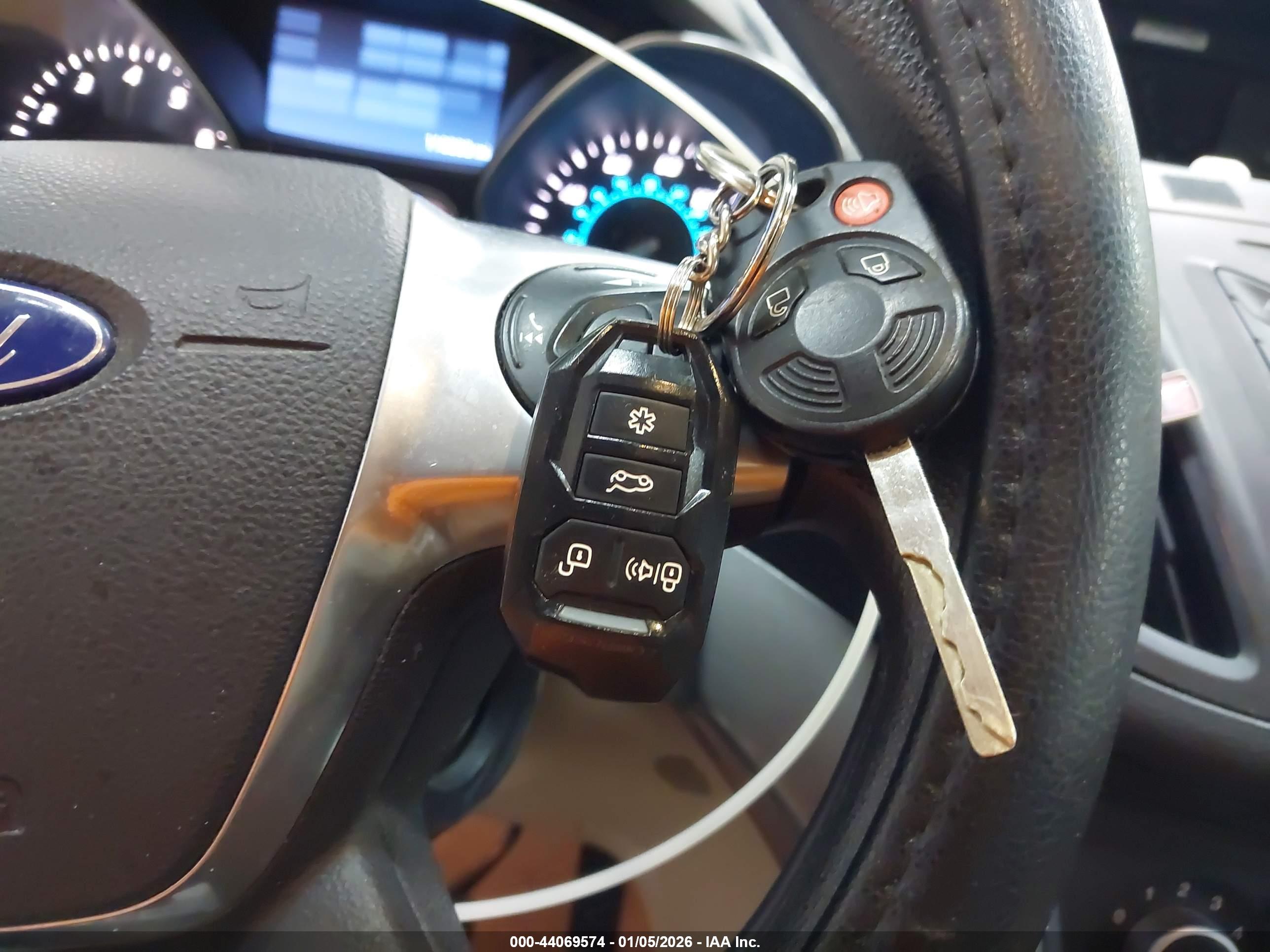 FORD ESCAPE image 11