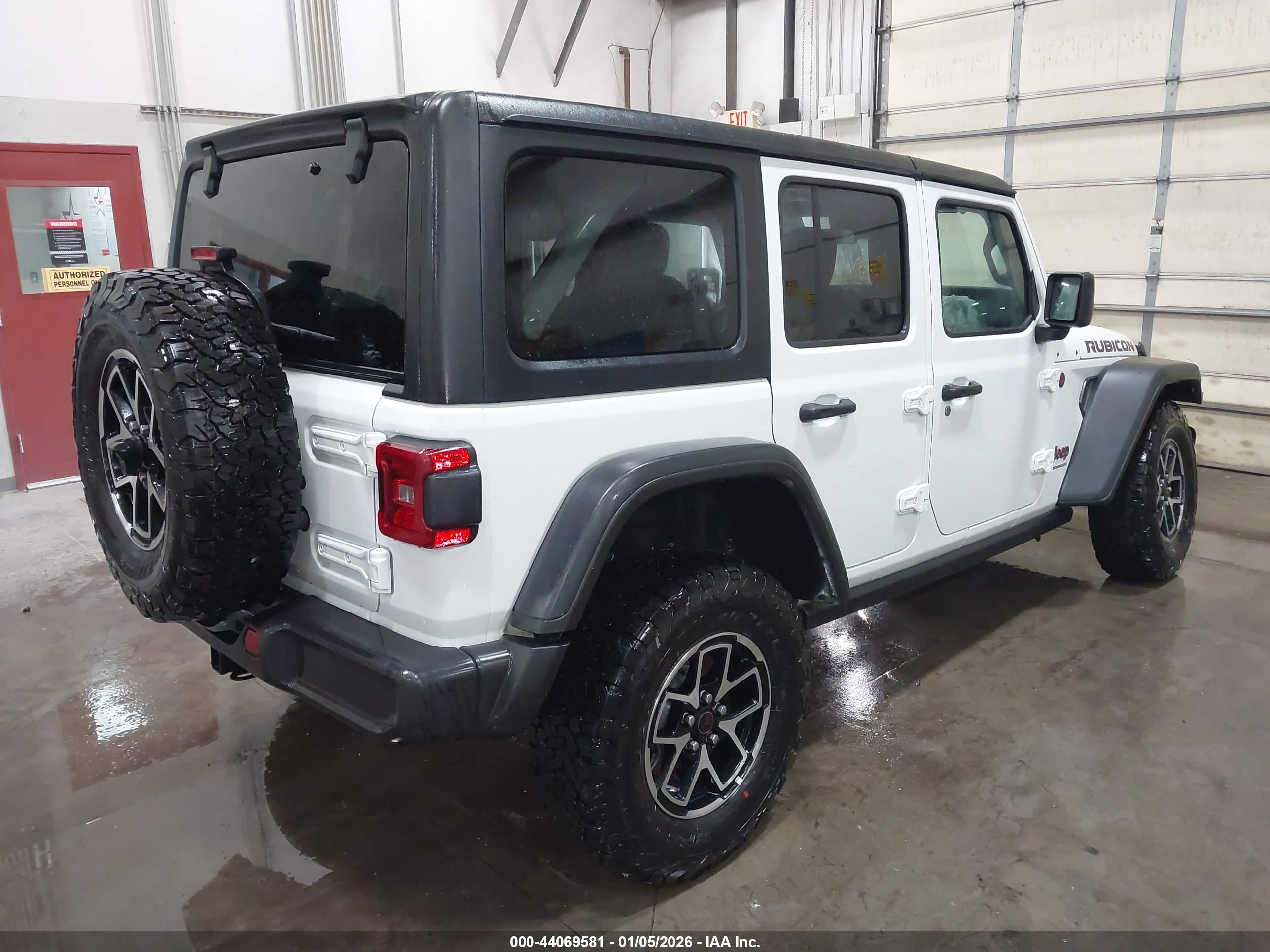 JEEP WRANGLER image 4