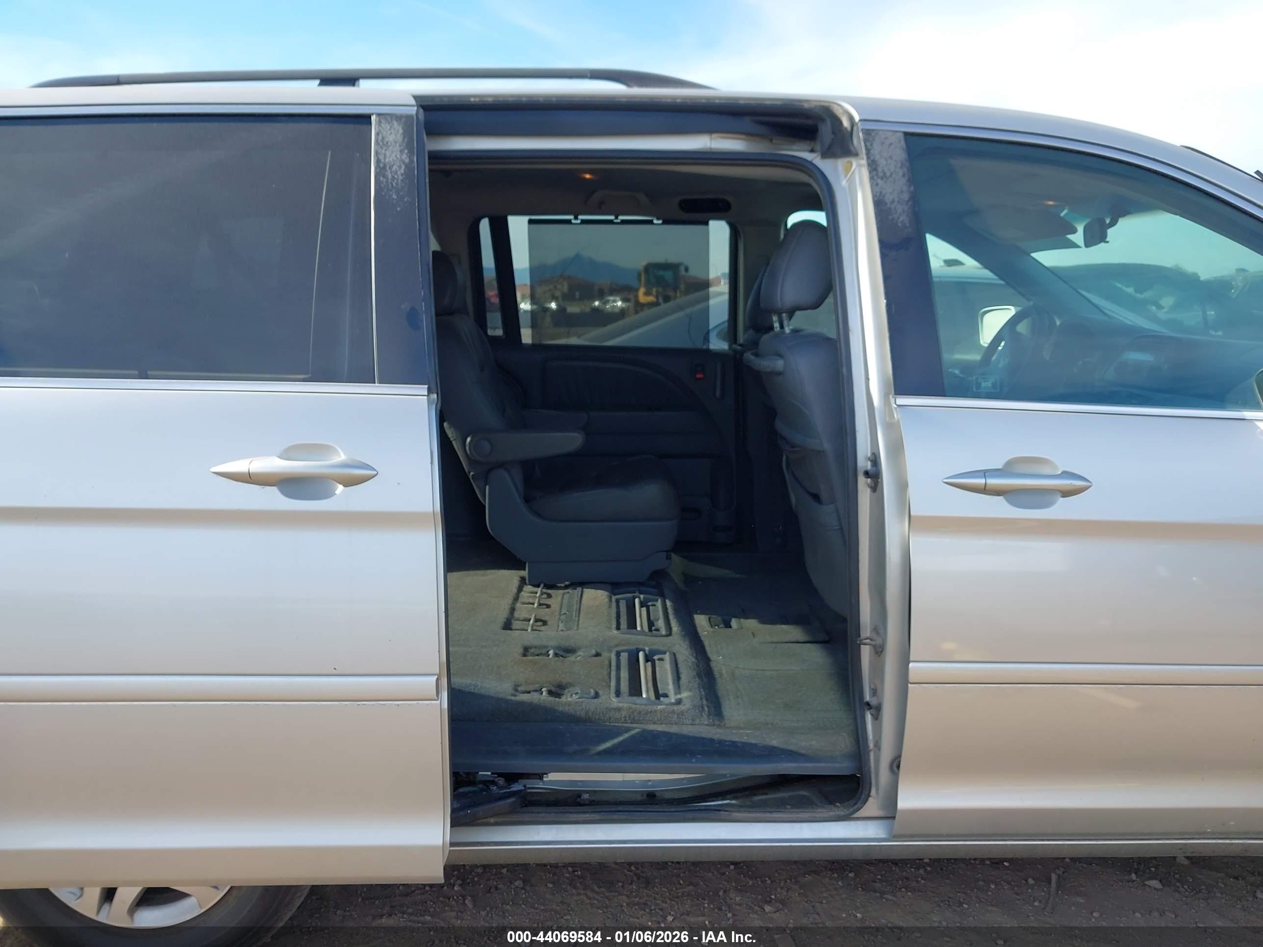 HONDA ODYSSEY image 8
