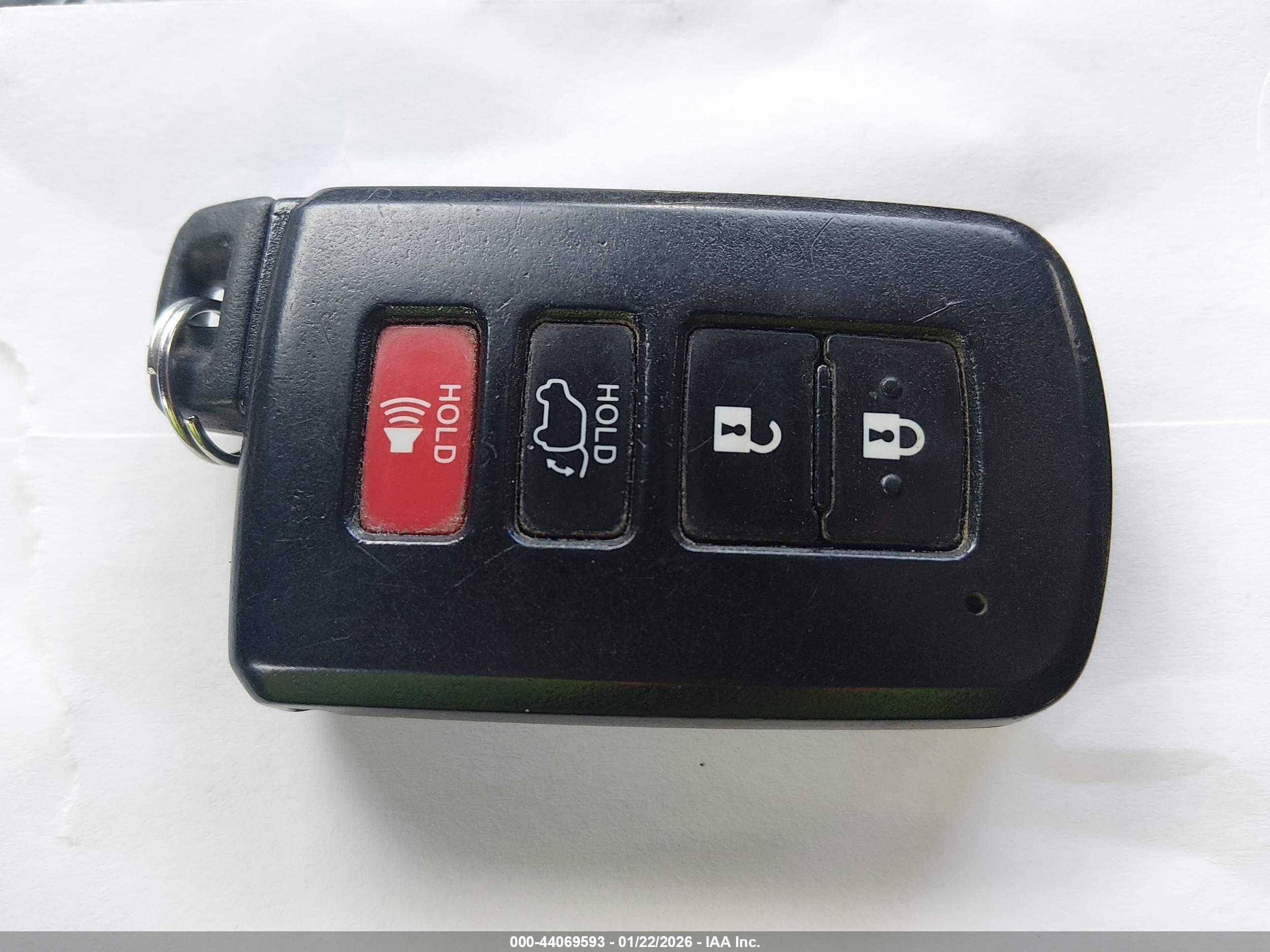 TOYOTA RAV4 image 11