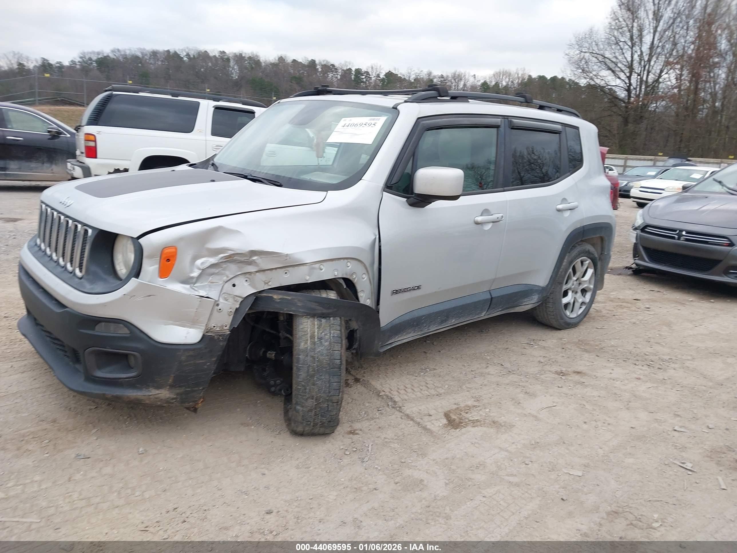 JEEP RENEGADE image 2