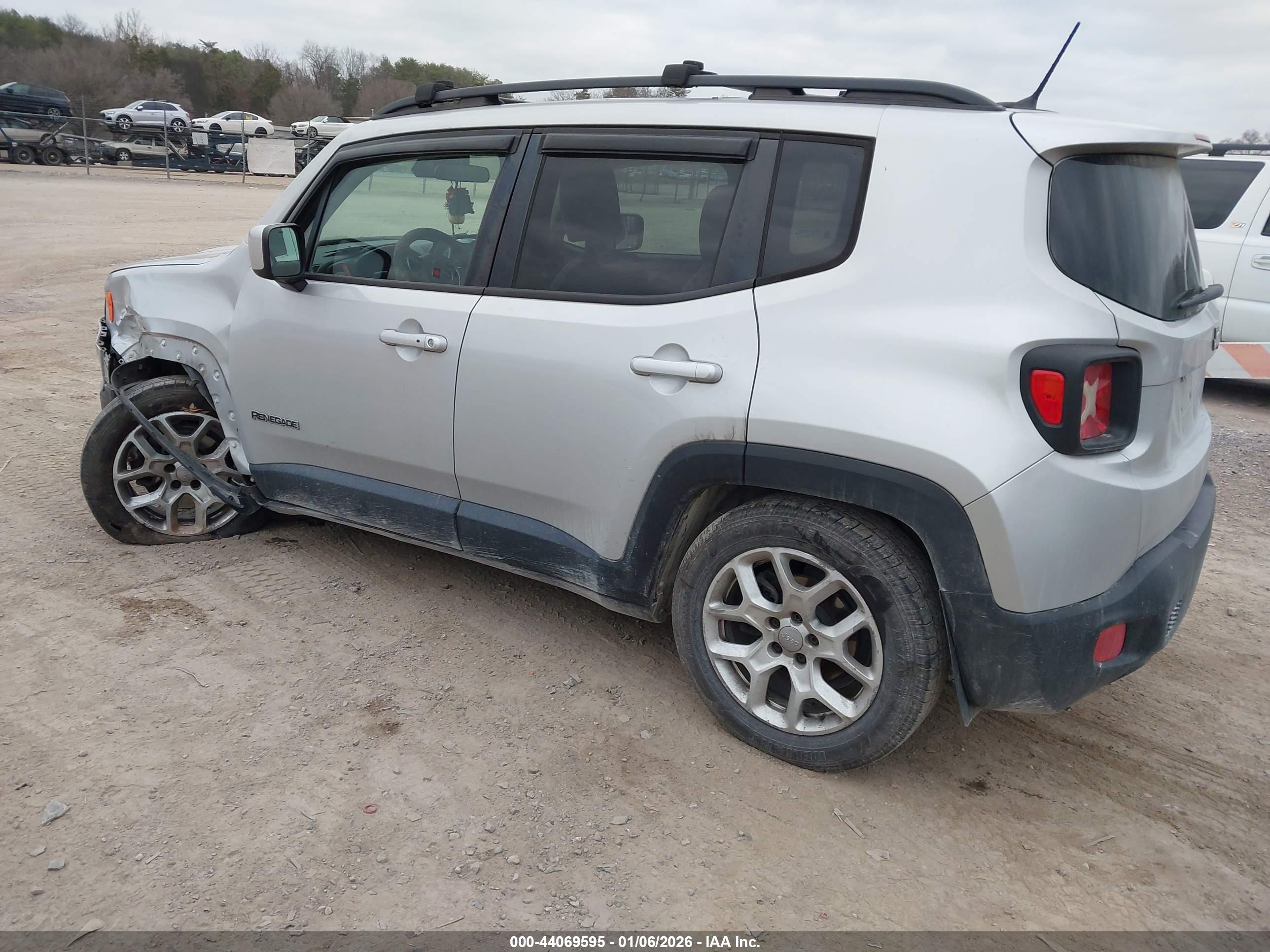 JEEP RENEGADE image 3