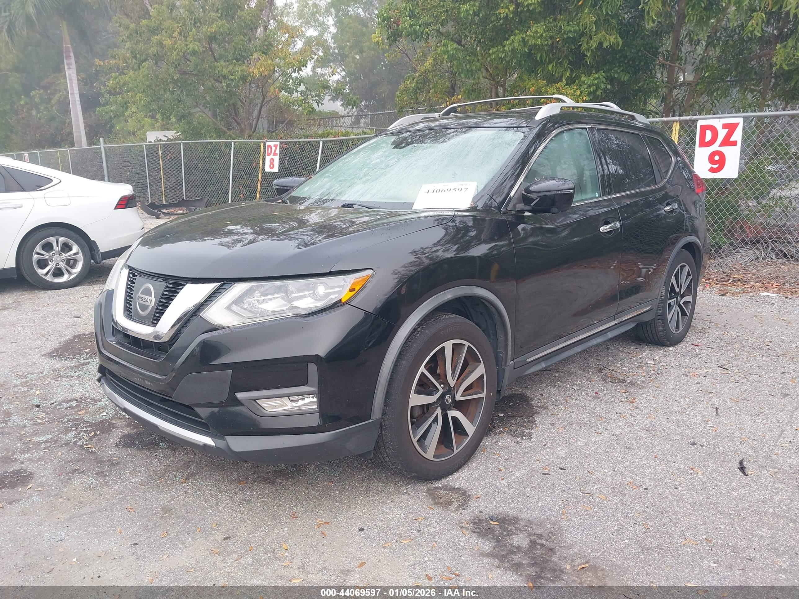 NISSAN ROGUE image 2
