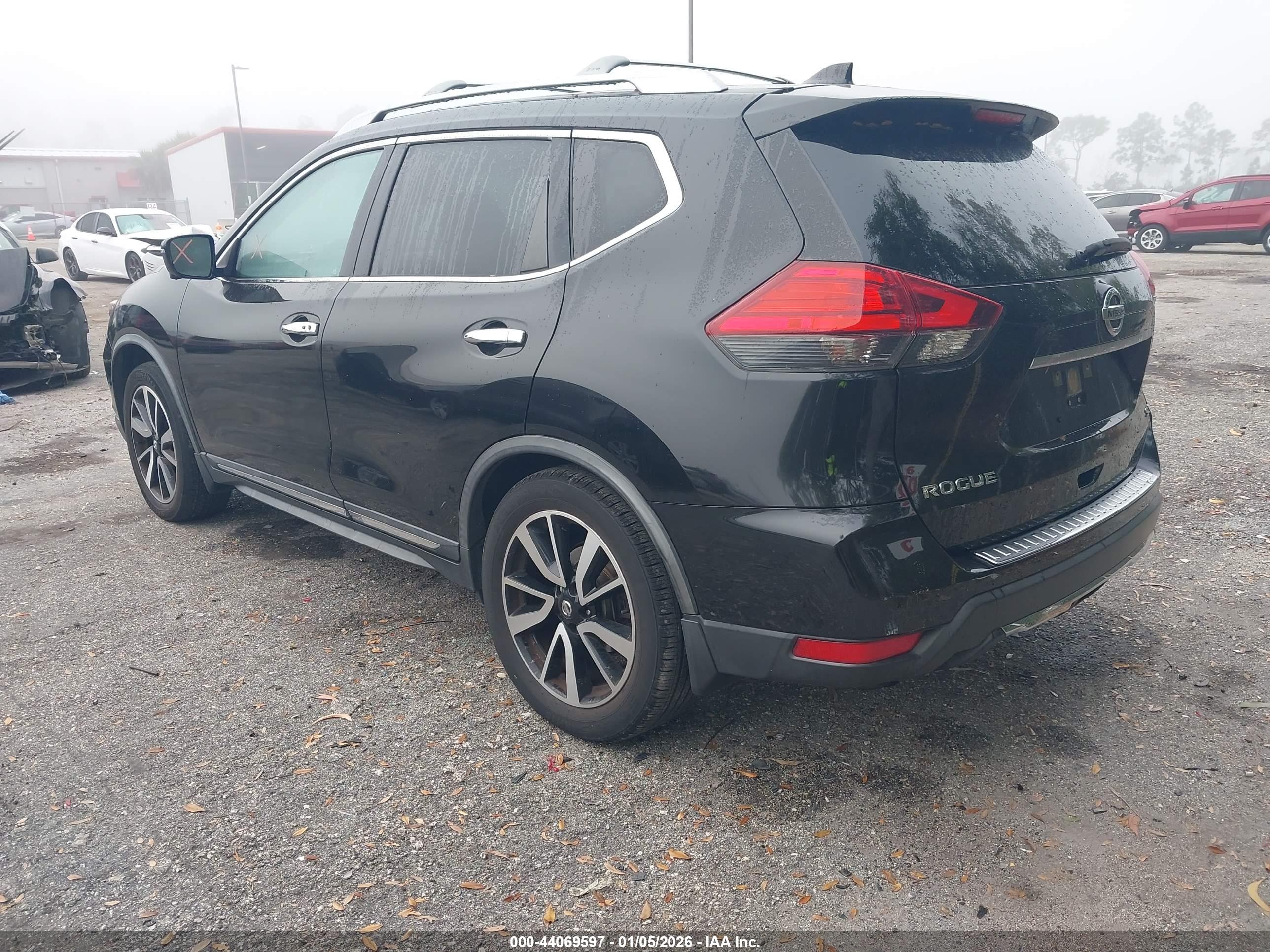 NISSAN ROGUE image 3