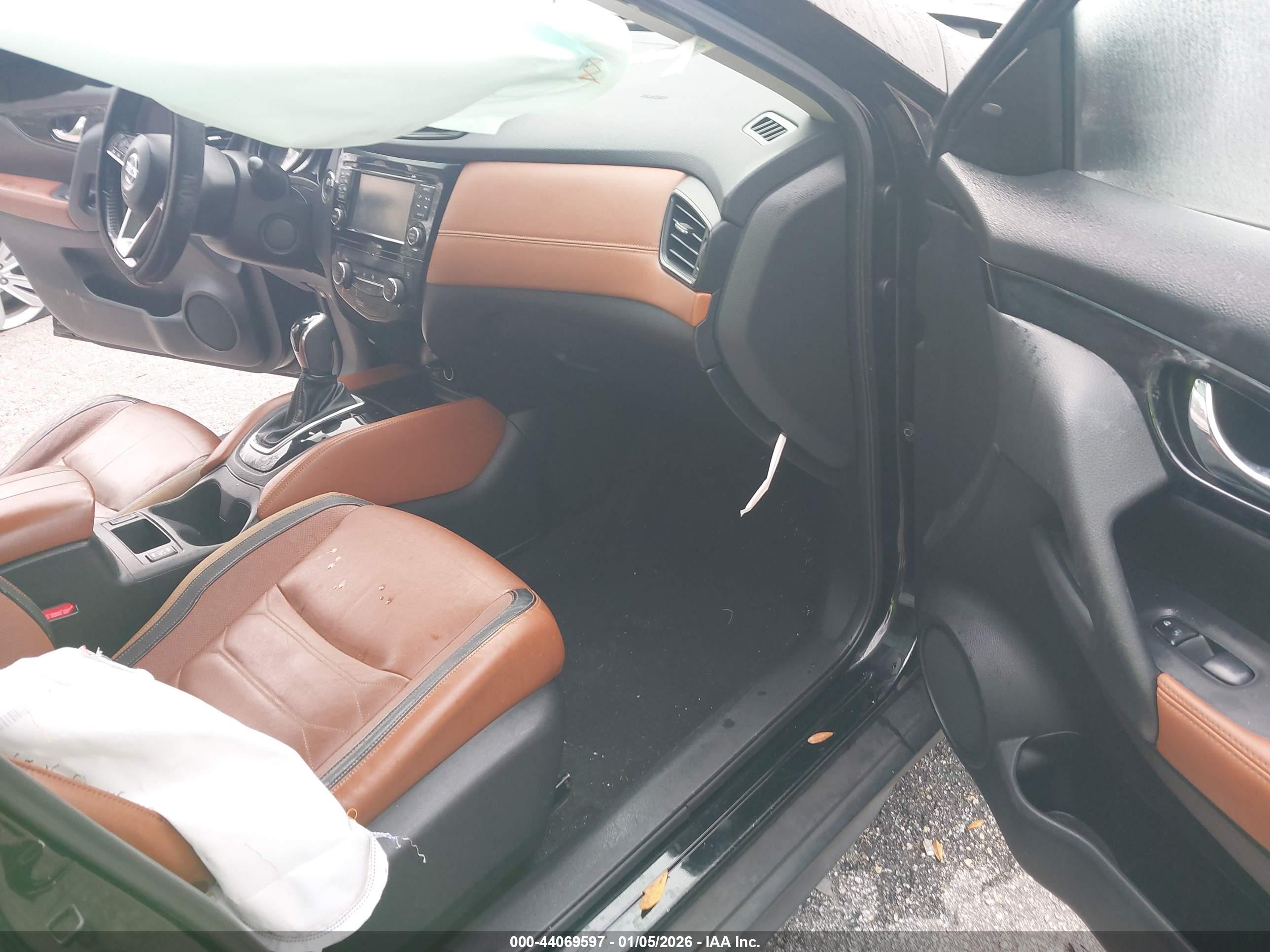 NISSAN ROGUE image 5