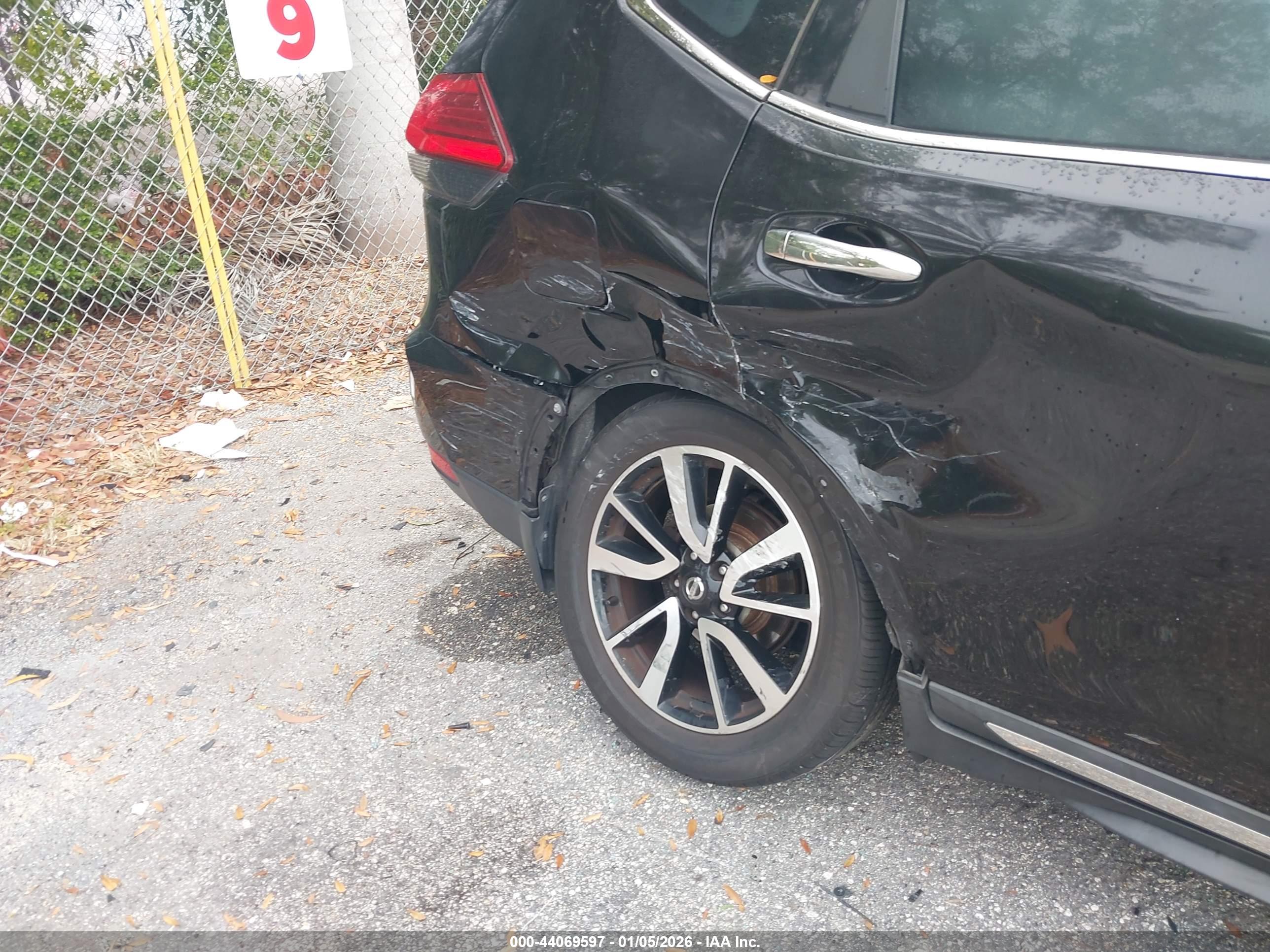 NISSAN ROGUE image 6