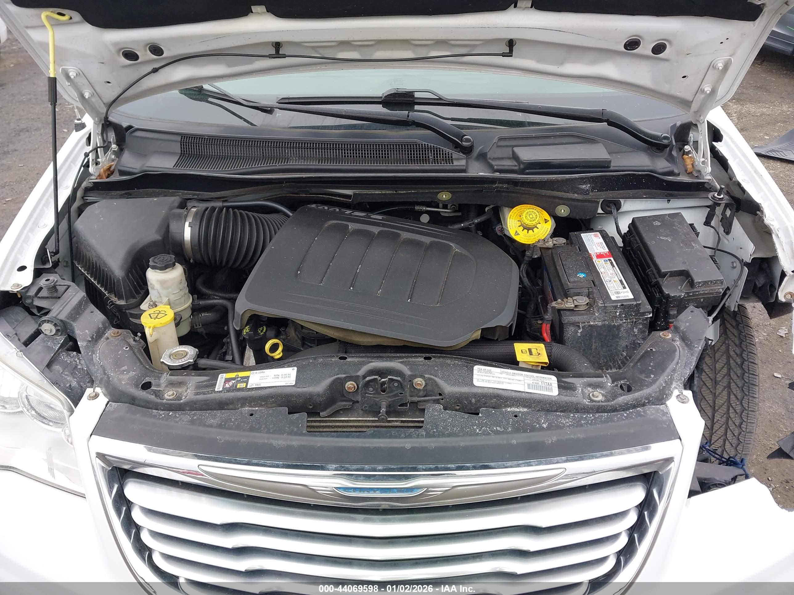 CHRYSLER TOWN image 10