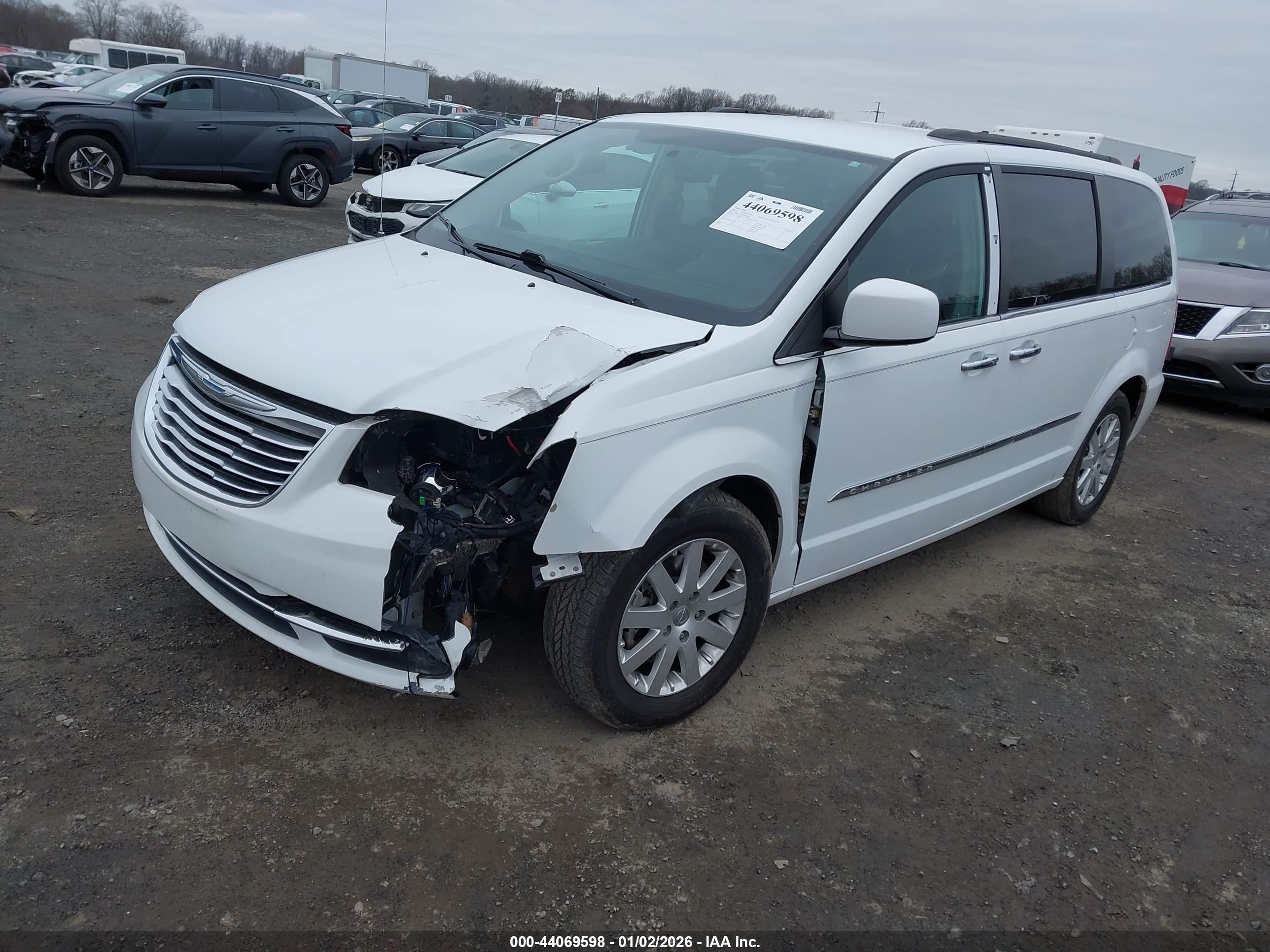 CHRYSLER TOWN image 2