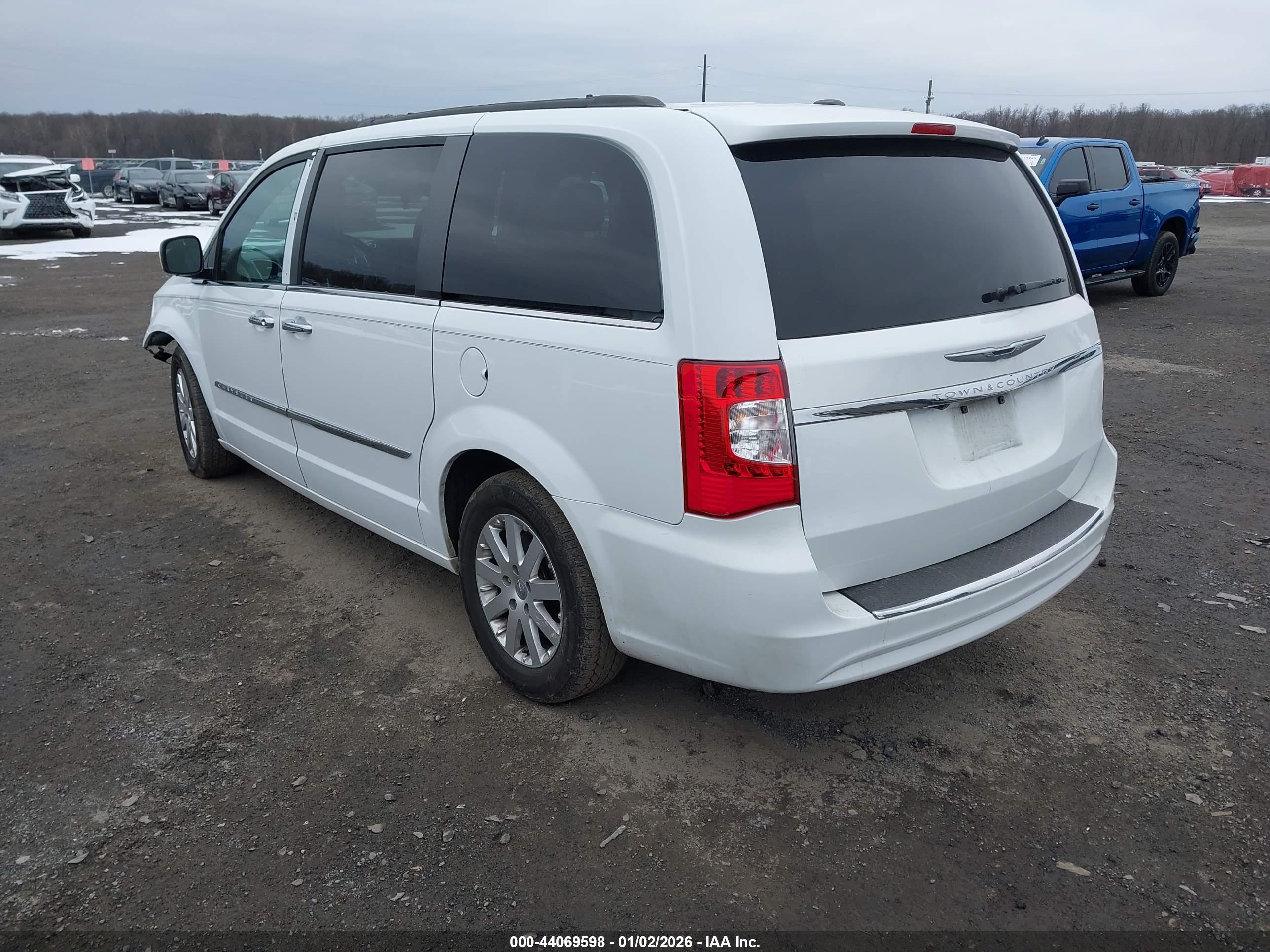 CHRYSLER TOWN image 3