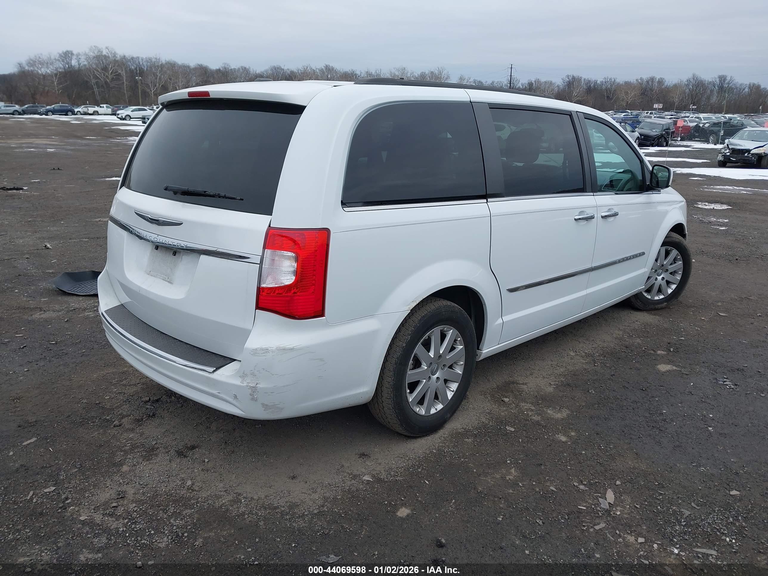 CHRYSLER TOWN image 4