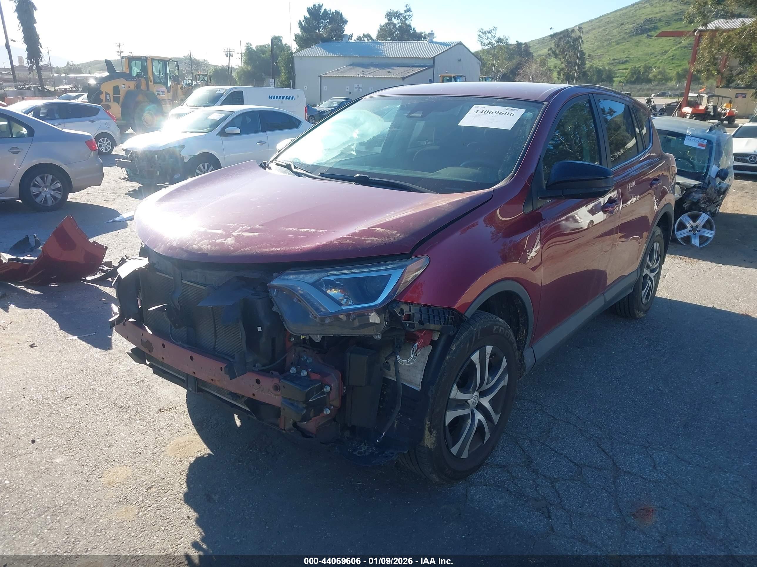 TOYOTA RAV4 image 2