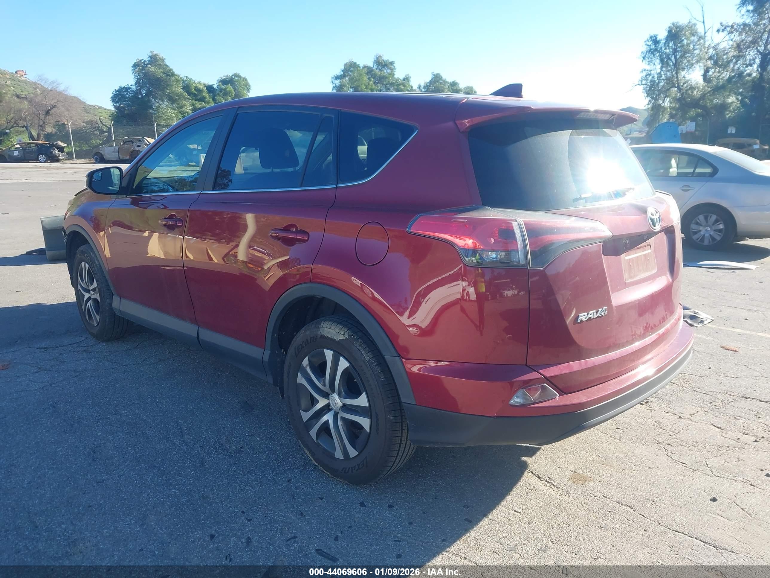TOYOTA RAV4 image 3