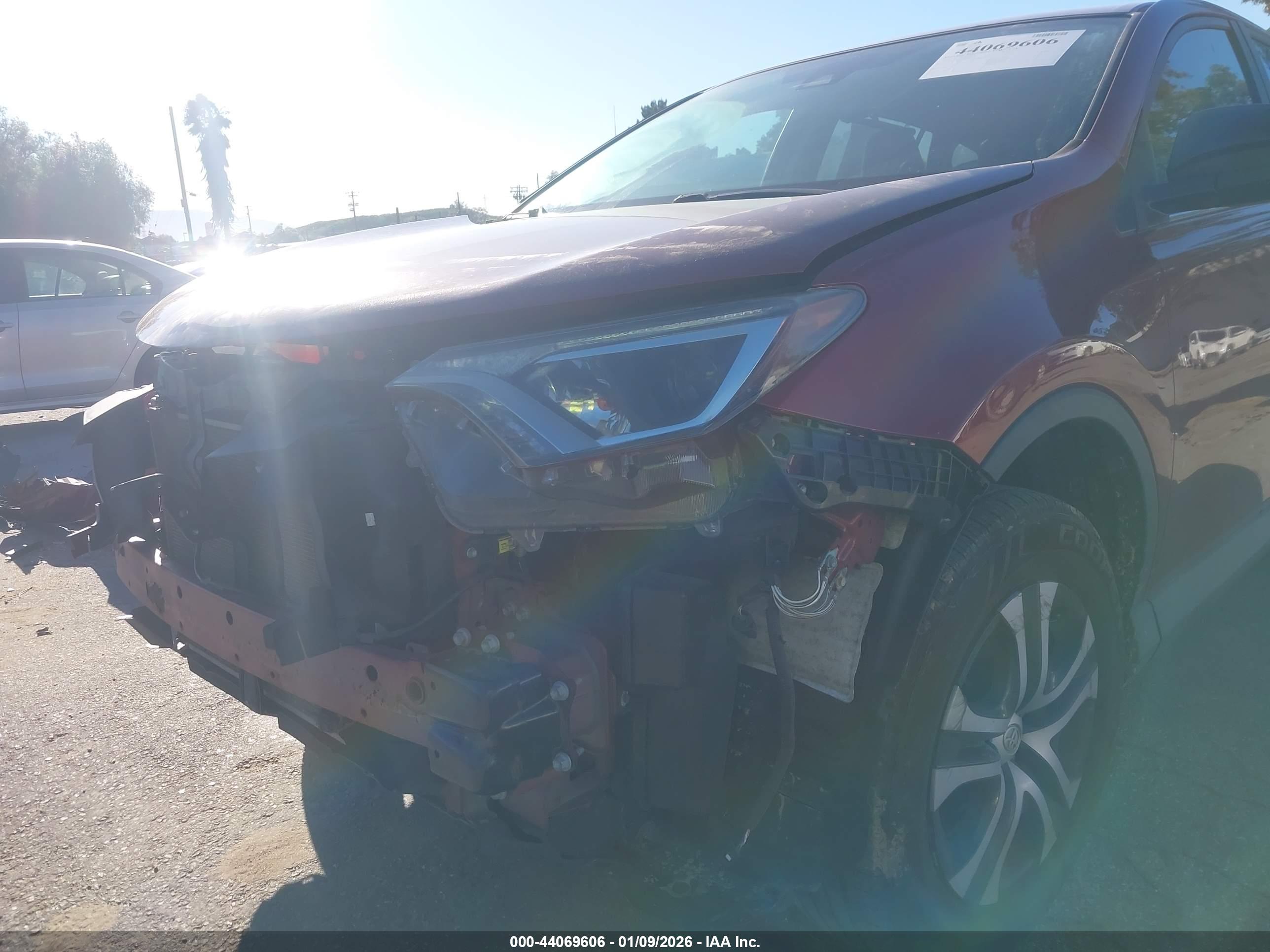 TOYOTA RAV4 image 6