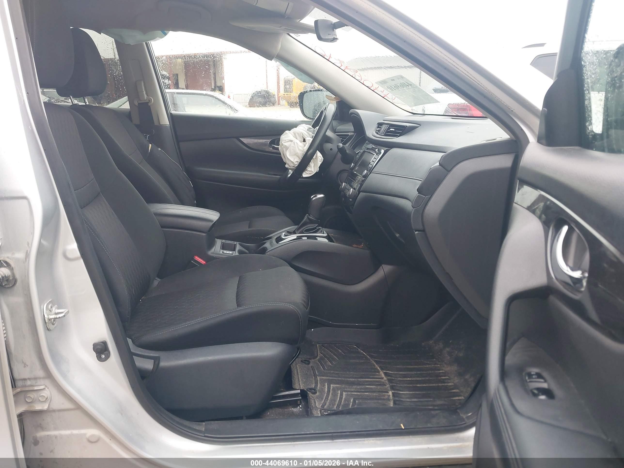 NISSAN ROGUE image 5