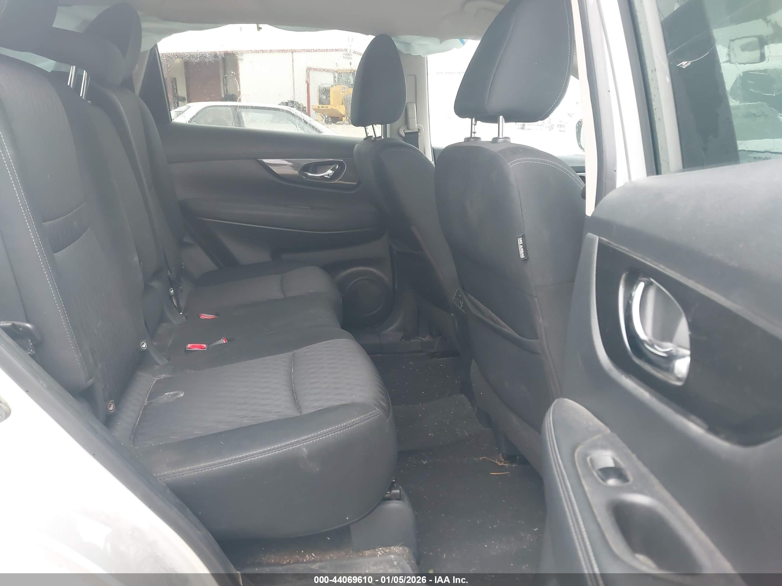 NISSAN ROGUE image 8