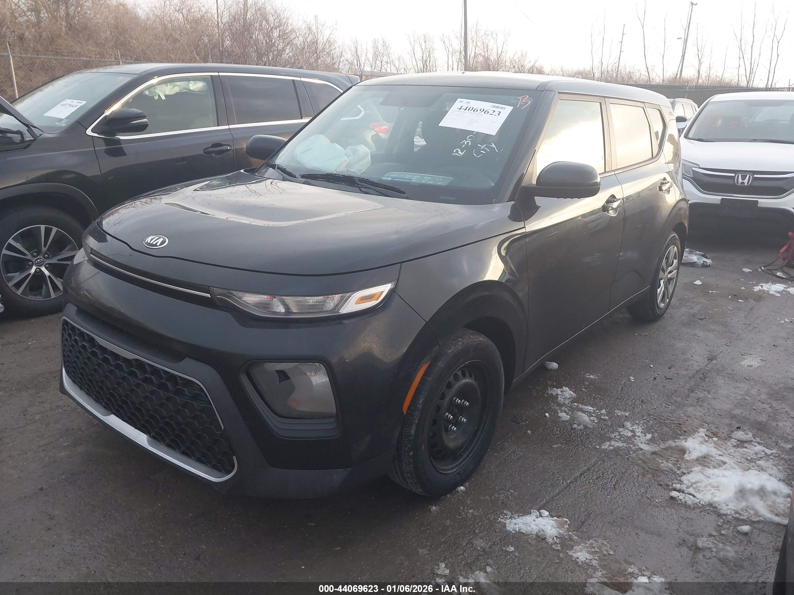 KIA SOUL image 2
