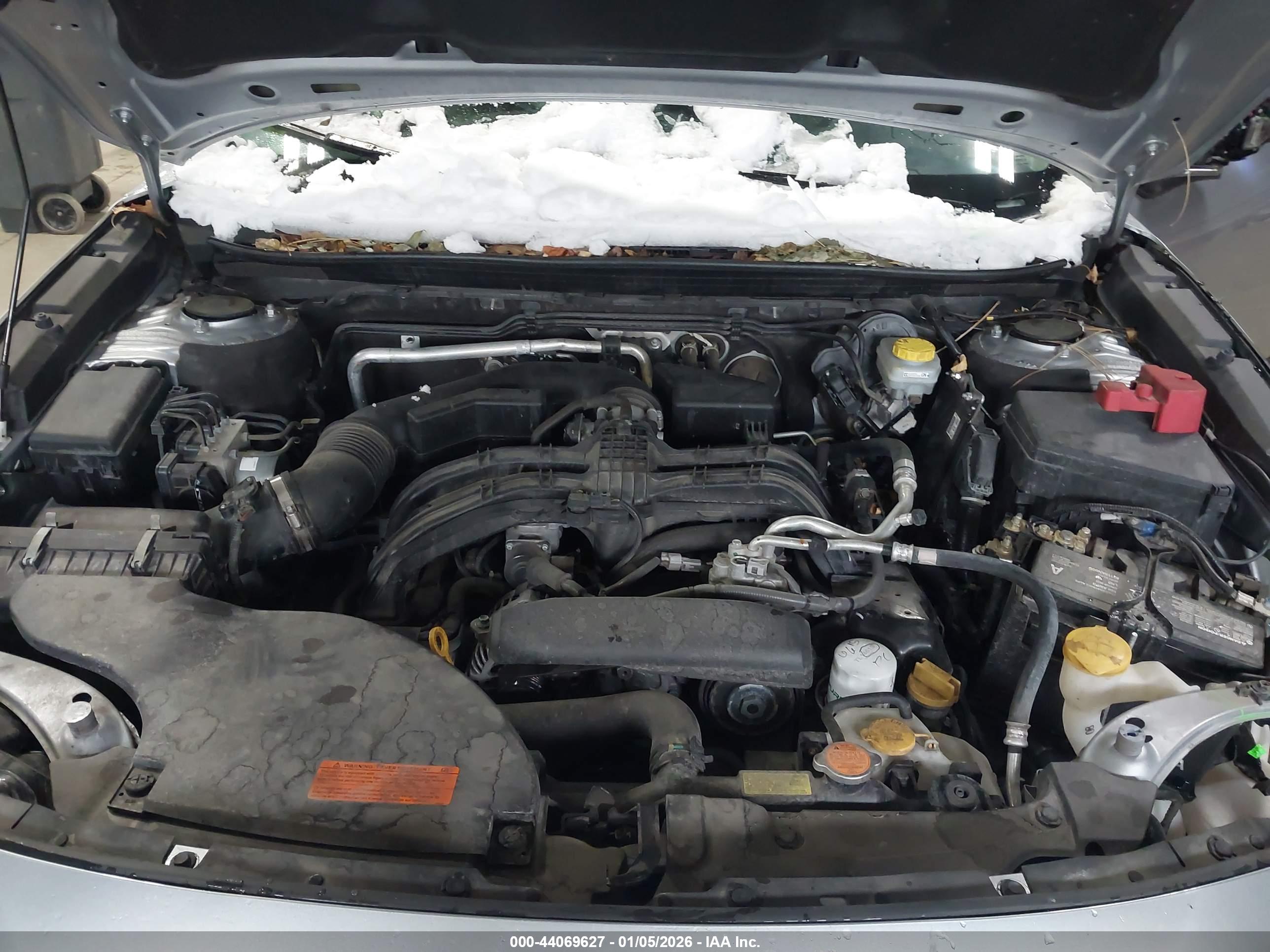 SUBARU OUTBACK image 10