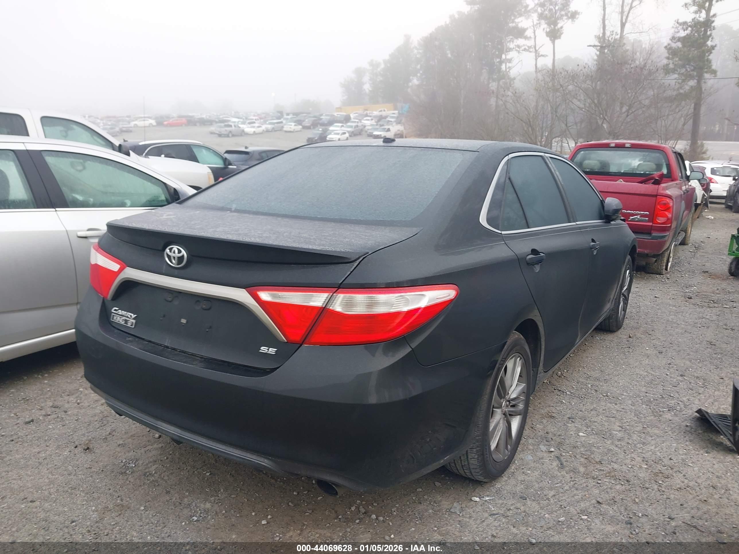 TOYOTA CAMRY image 4