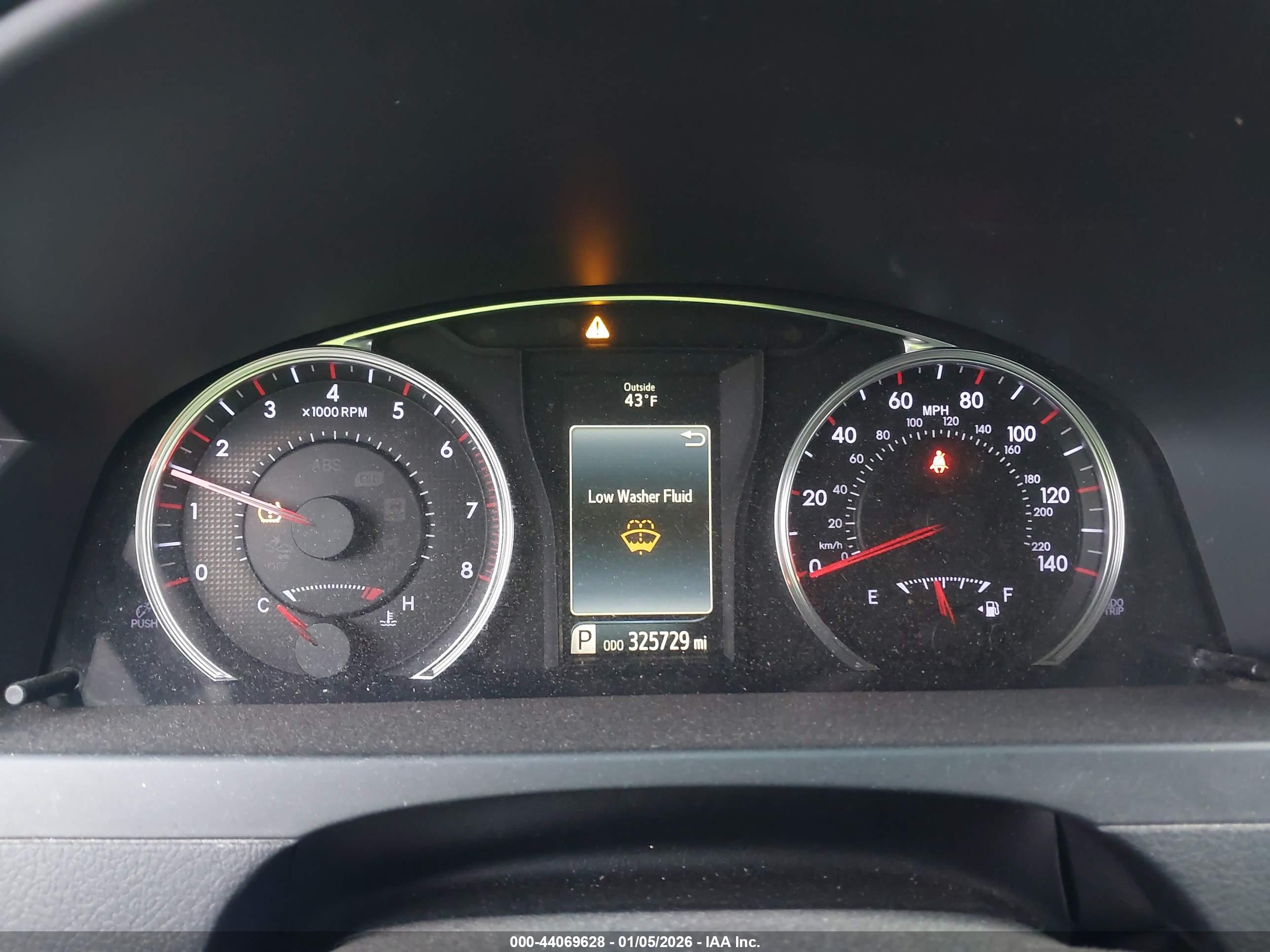 TOYOTA CAMRY image 7