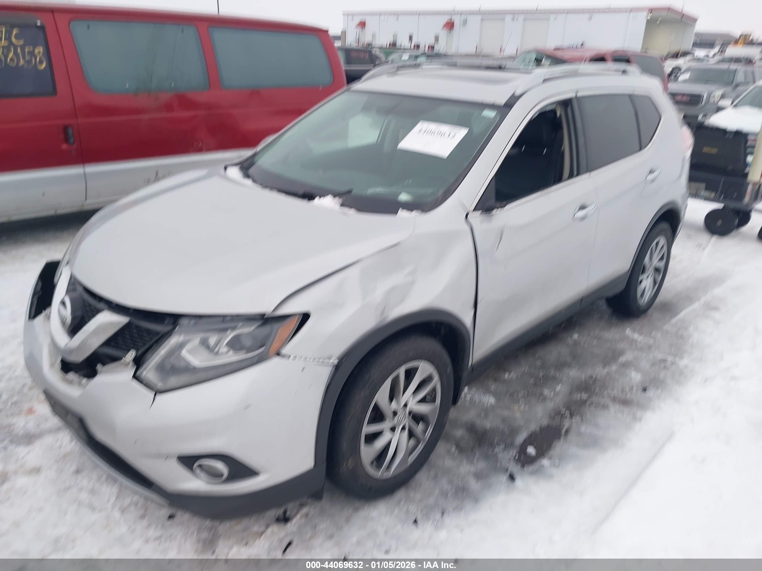 NISSAN ROGUE image 2