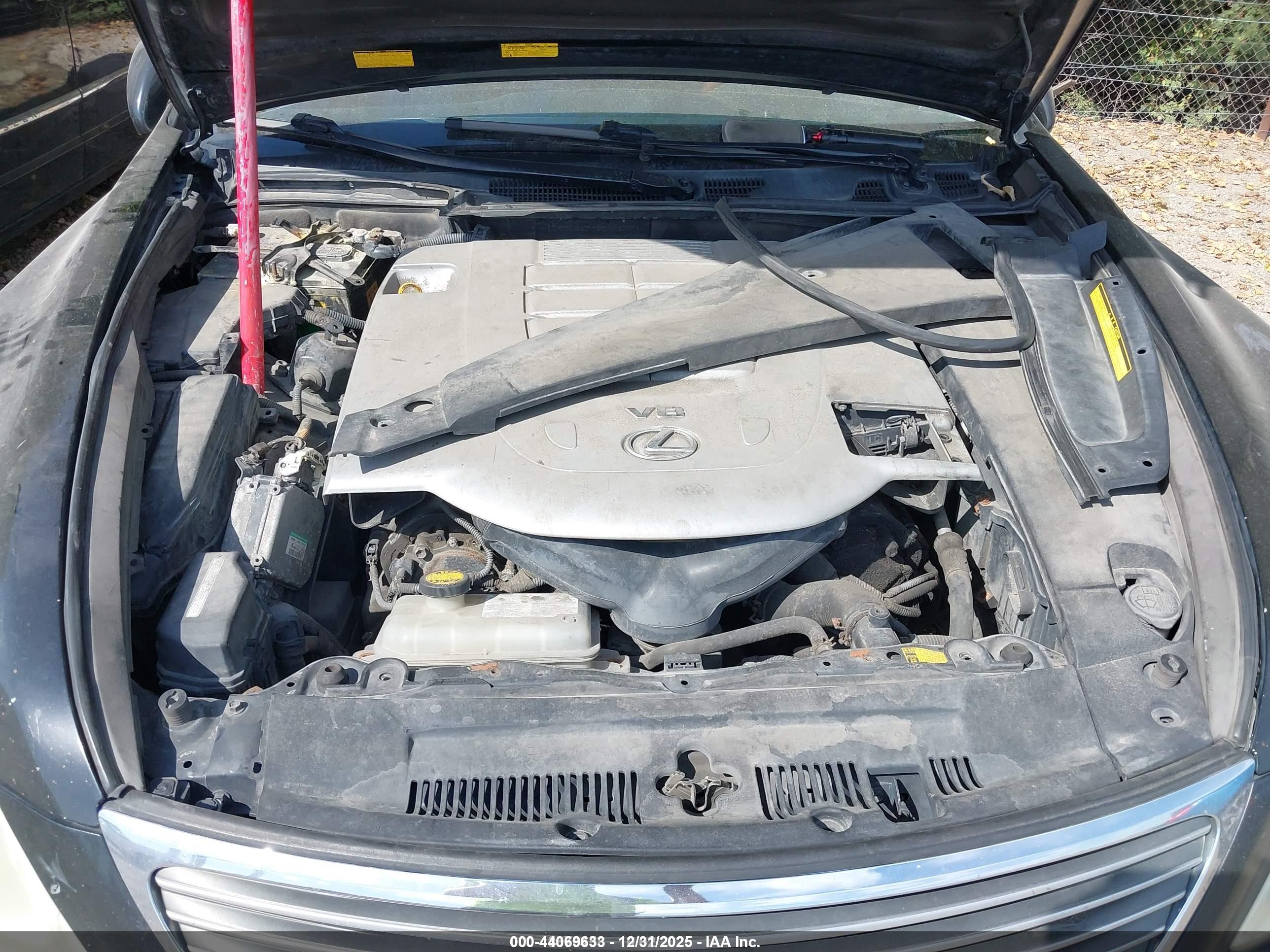 LEXUS LS image 10