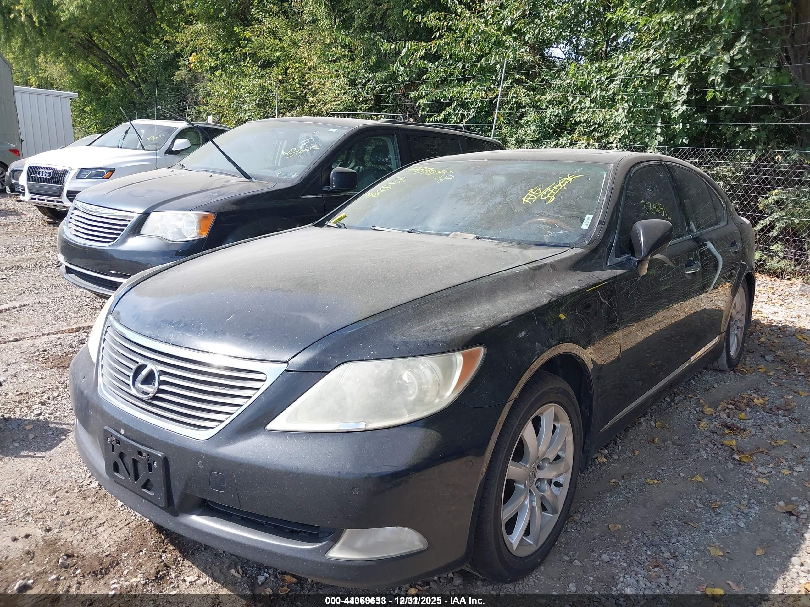LEXUS LS image 6