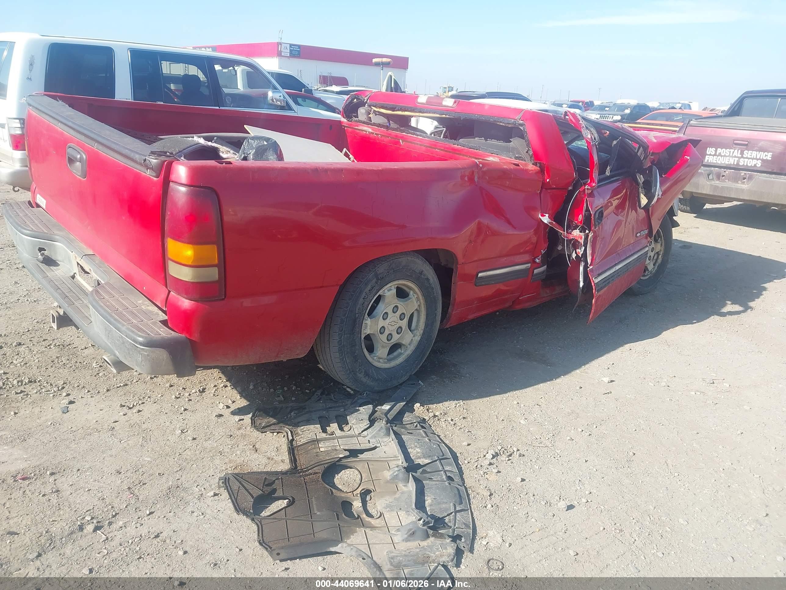 CHEVROLET SILVERADO image 4