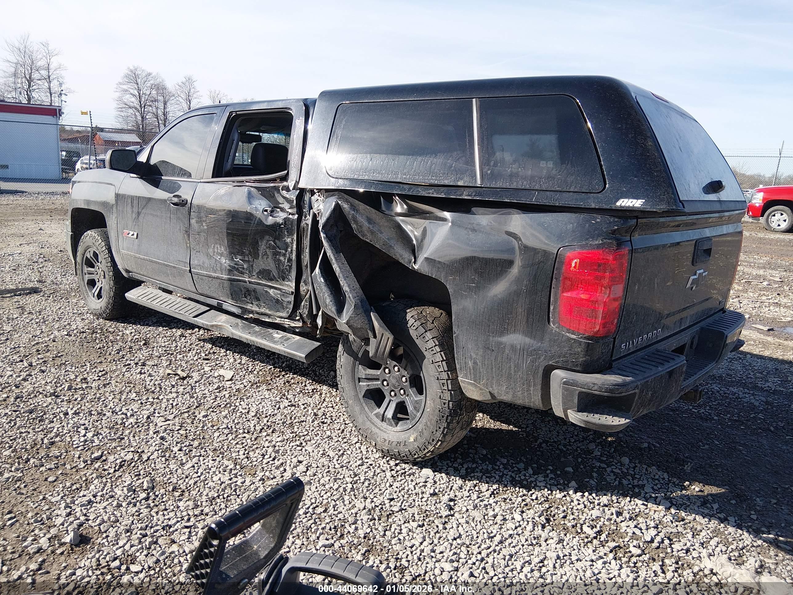 CHEVROLET SILVERADO image 3