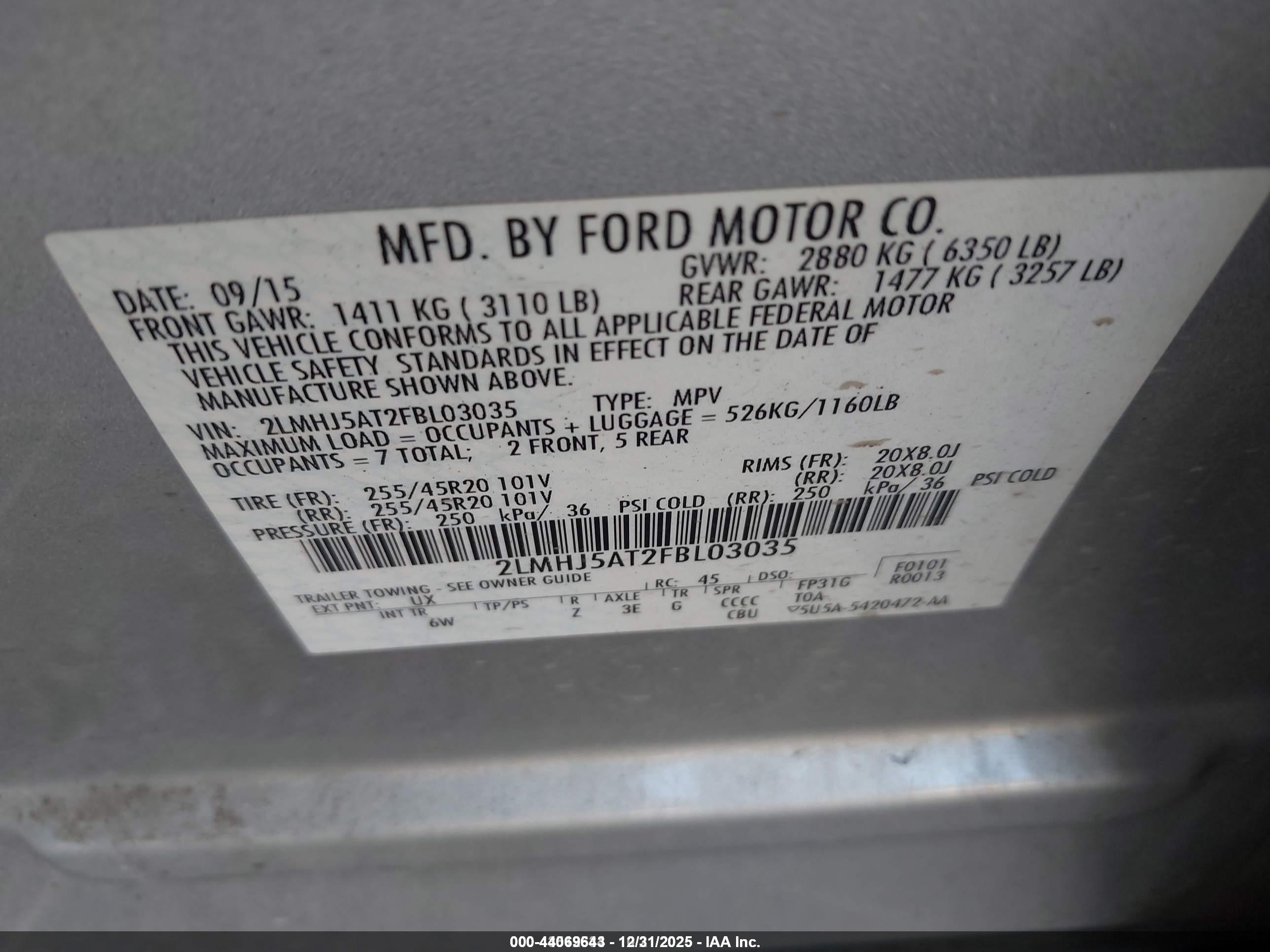 LINCOLN MKT image 9