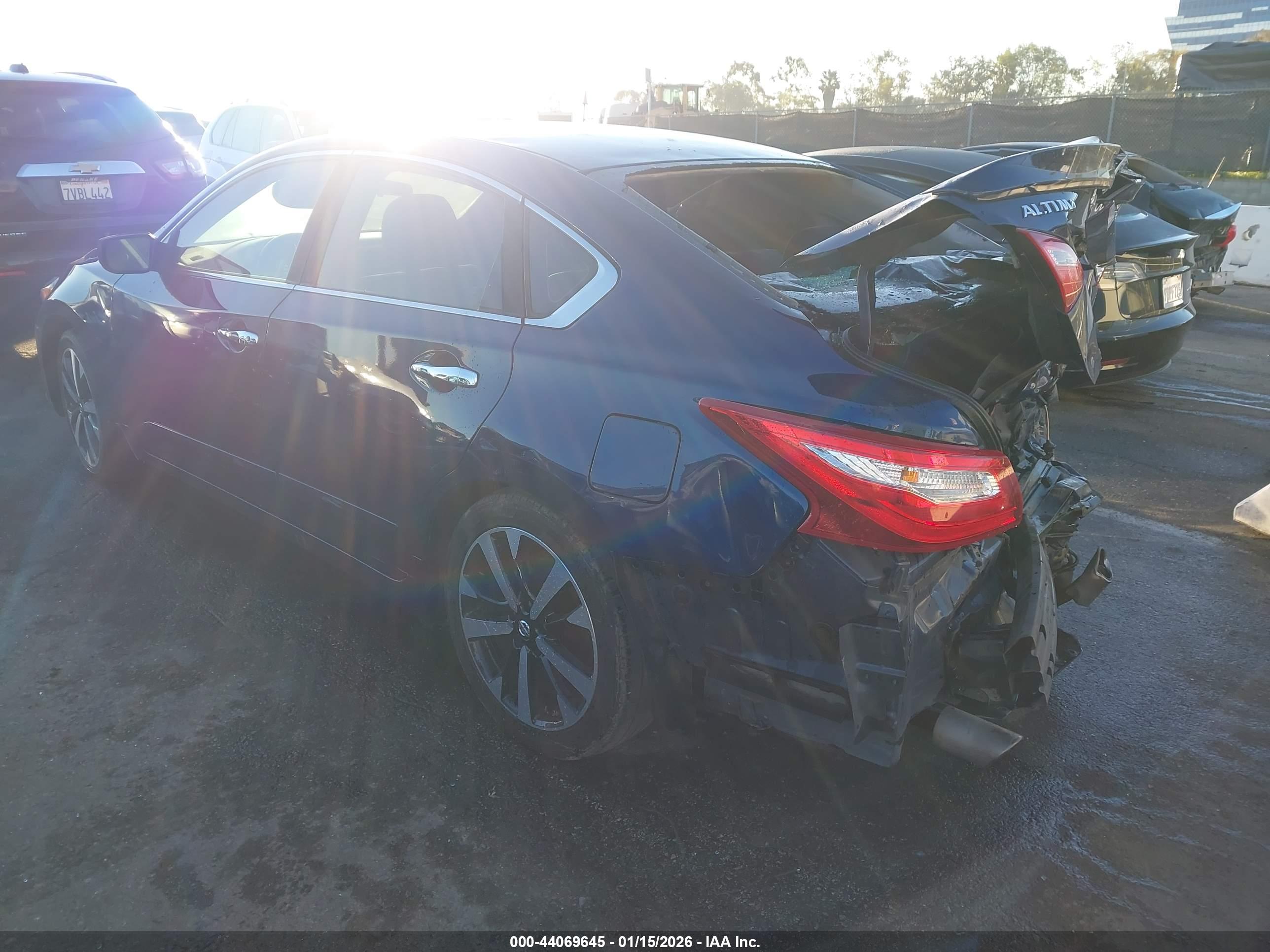 NISSAN ALTIMA image 3