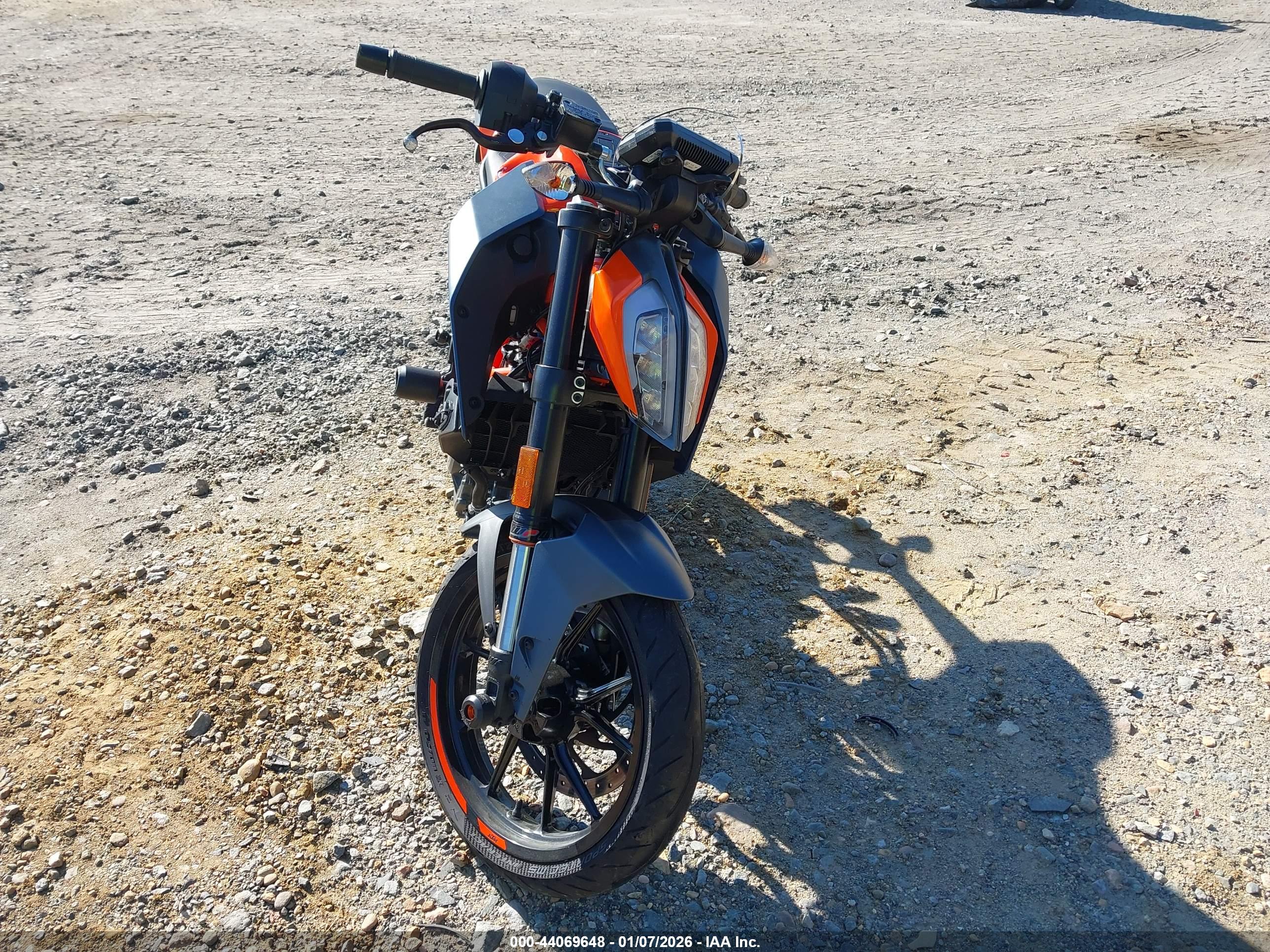 KTM 390 image 5