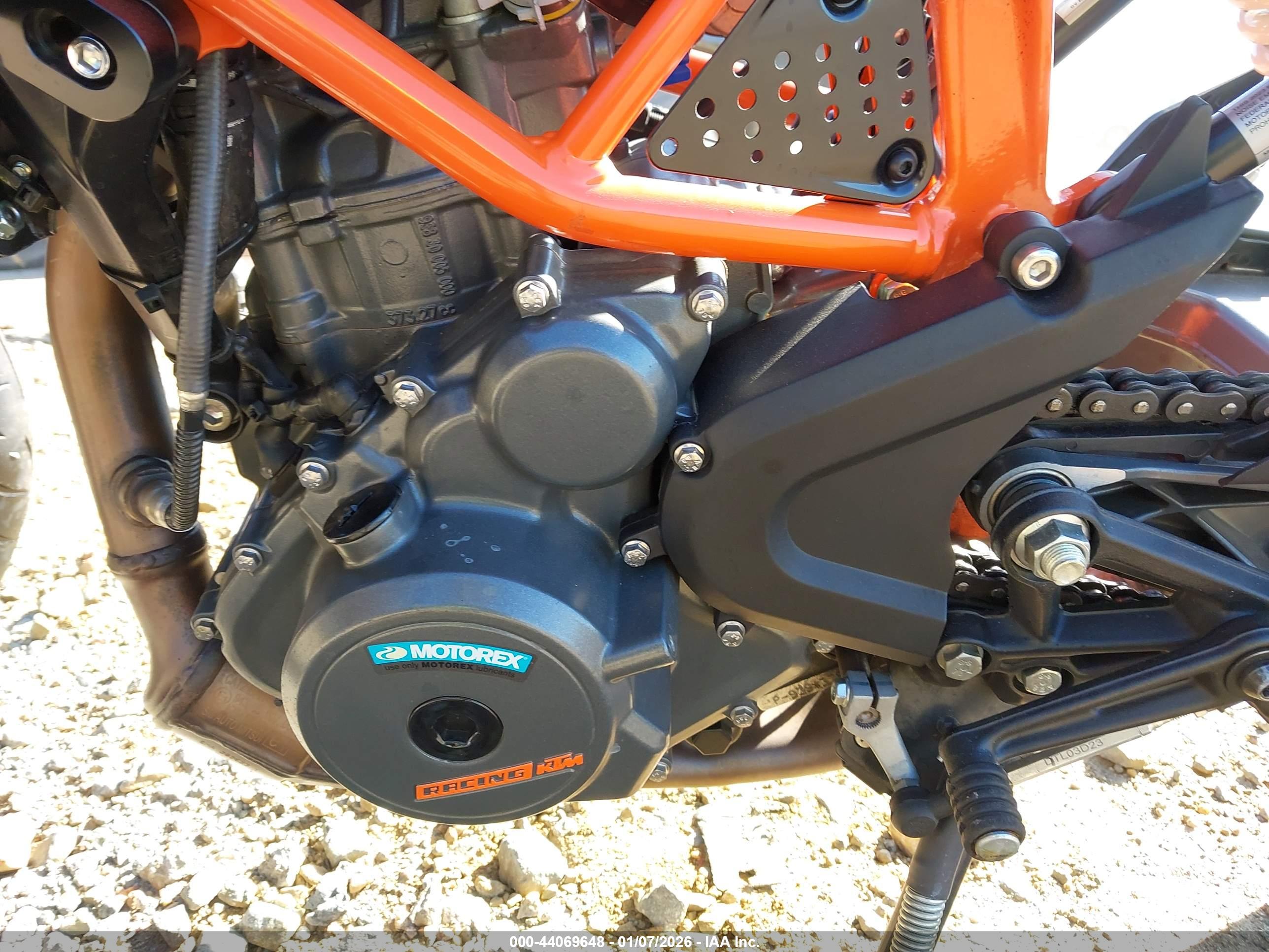 KTM 390 image 9