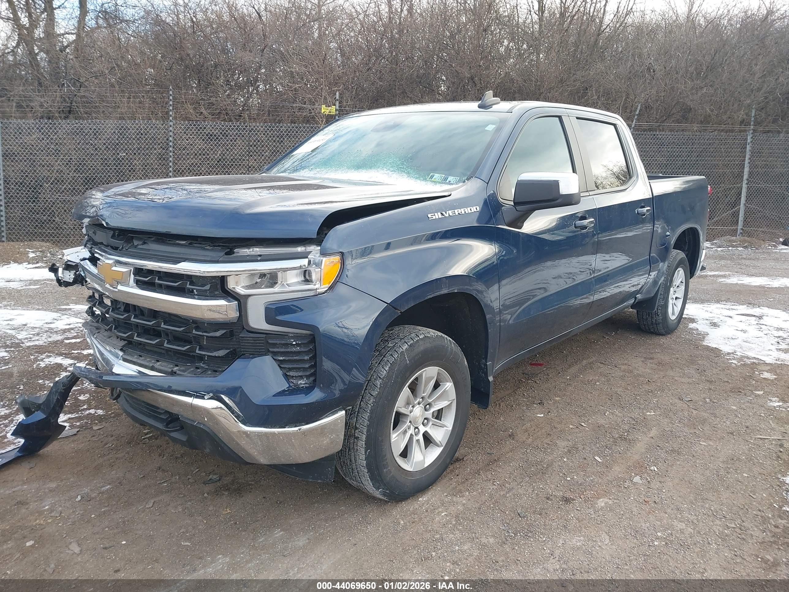 CHEVROLET SILVERADO image 2