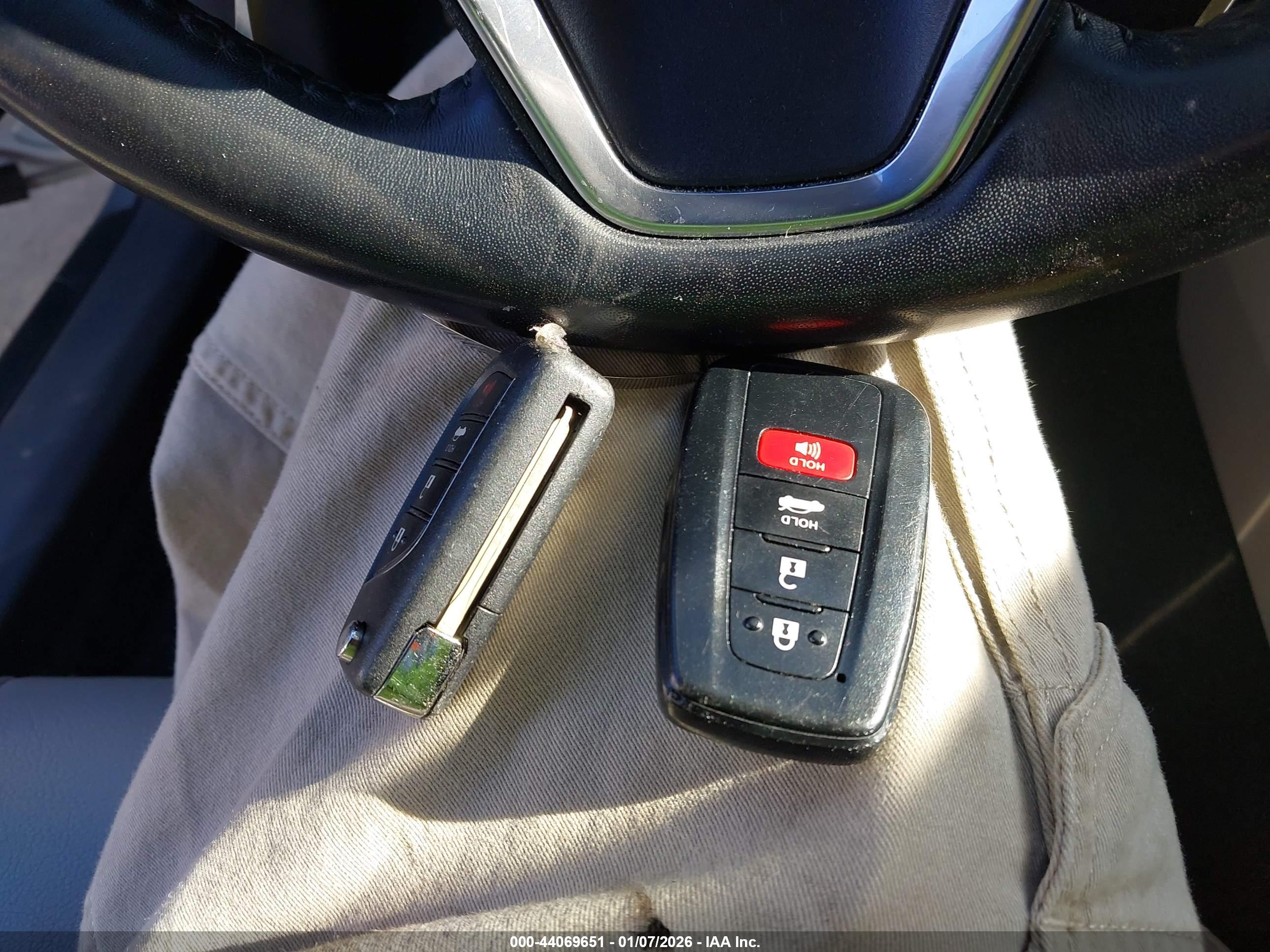 TOYOTA CAMRY image 11