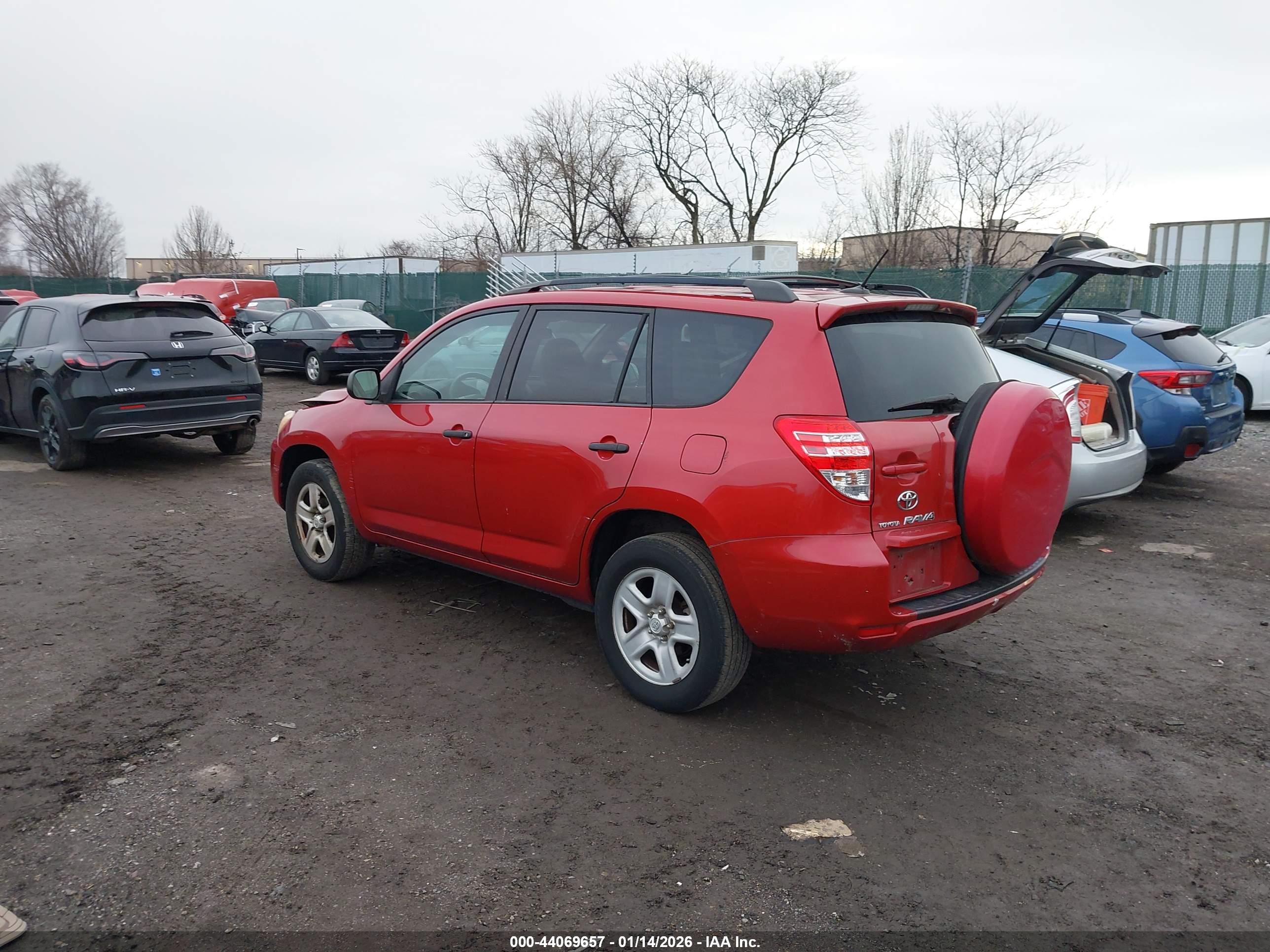 TOYOTA RAV4 image 3